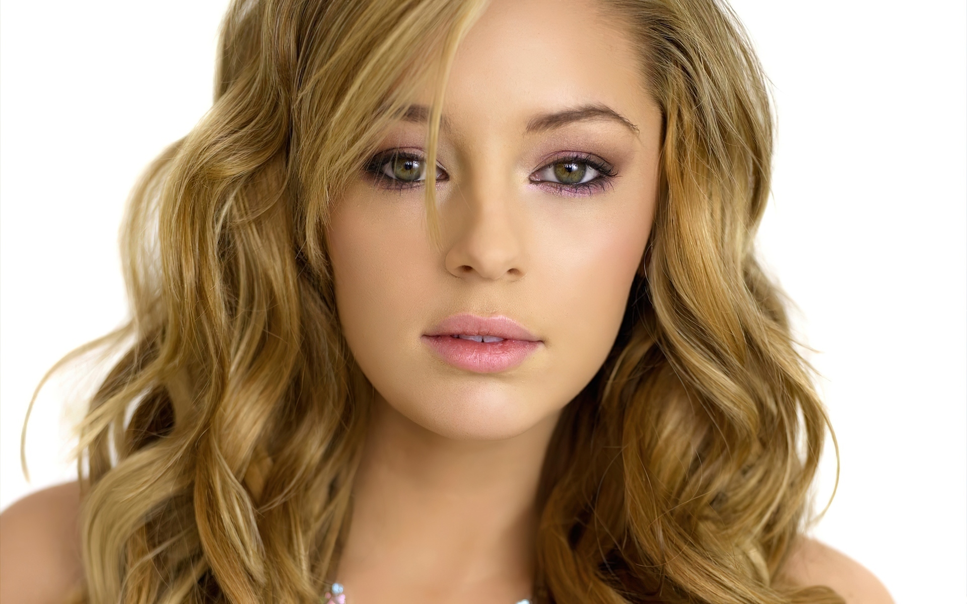 Keeley Hazell, Blondynka, Spojrzenie