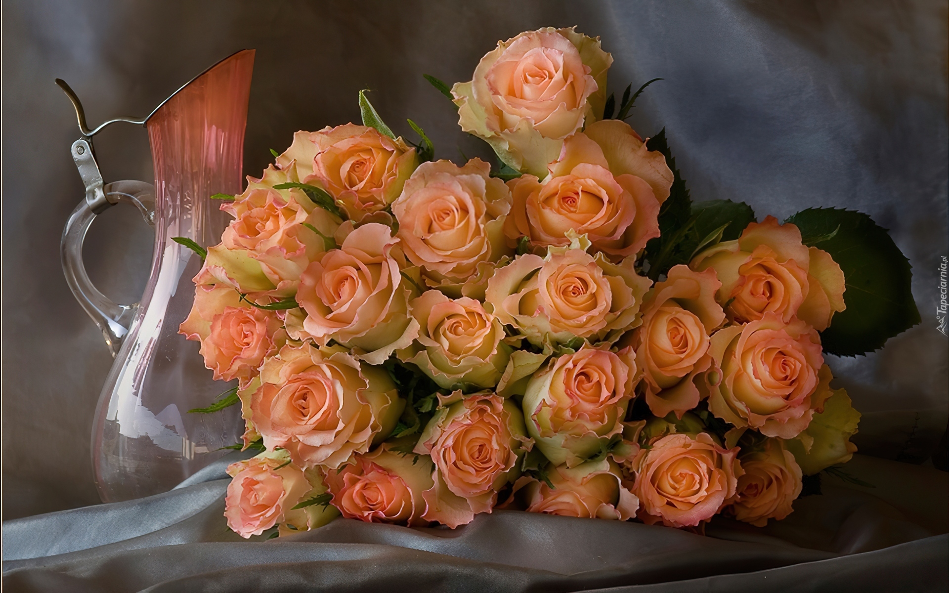 Оранжевые розы в вазе. Букет чайных роз. Букет «персиковые розы».