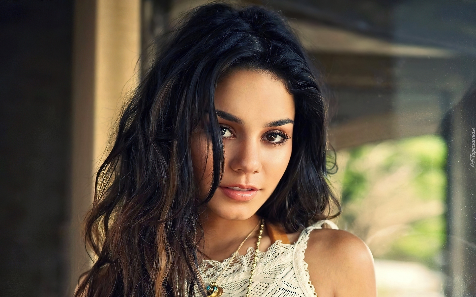 Vanessa Hudgens, Twarz