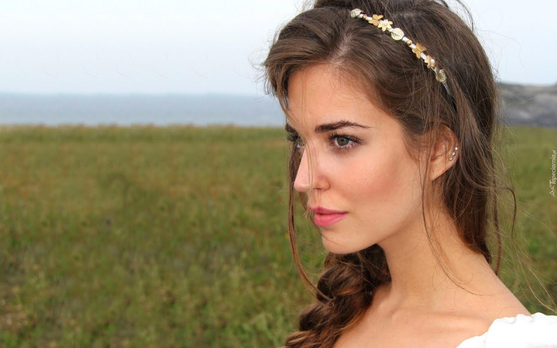 Clara Alonso, Twarz