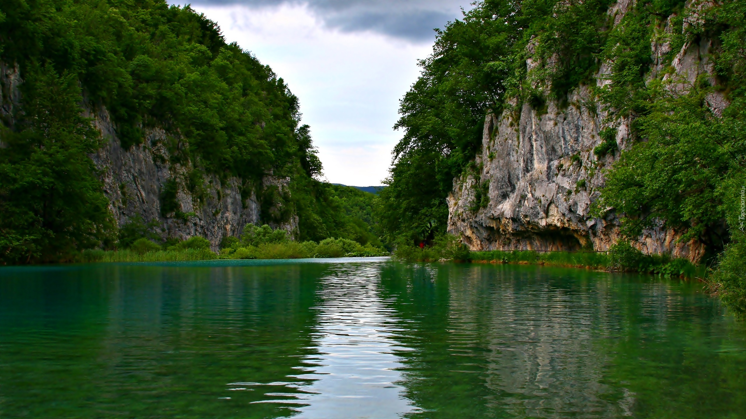 Rzeka, Skały