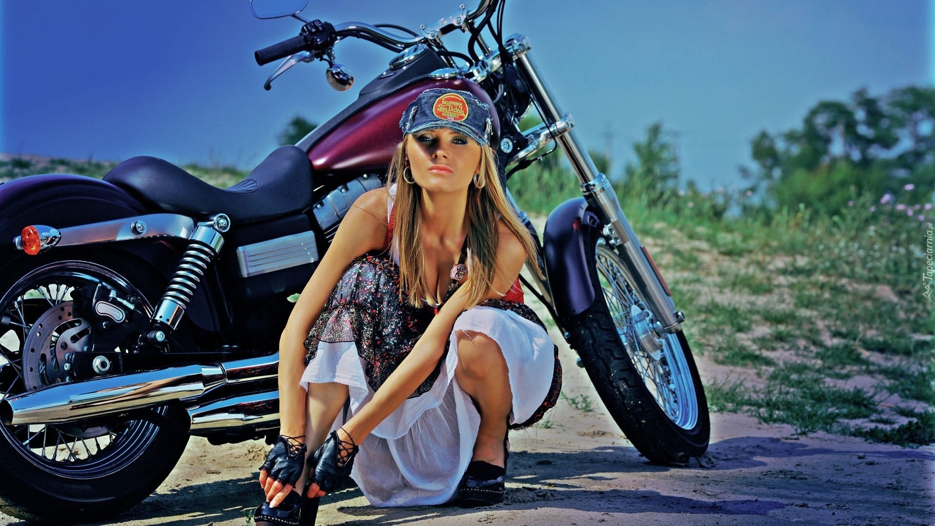 Diana Kuprina, Droga, Motocykl