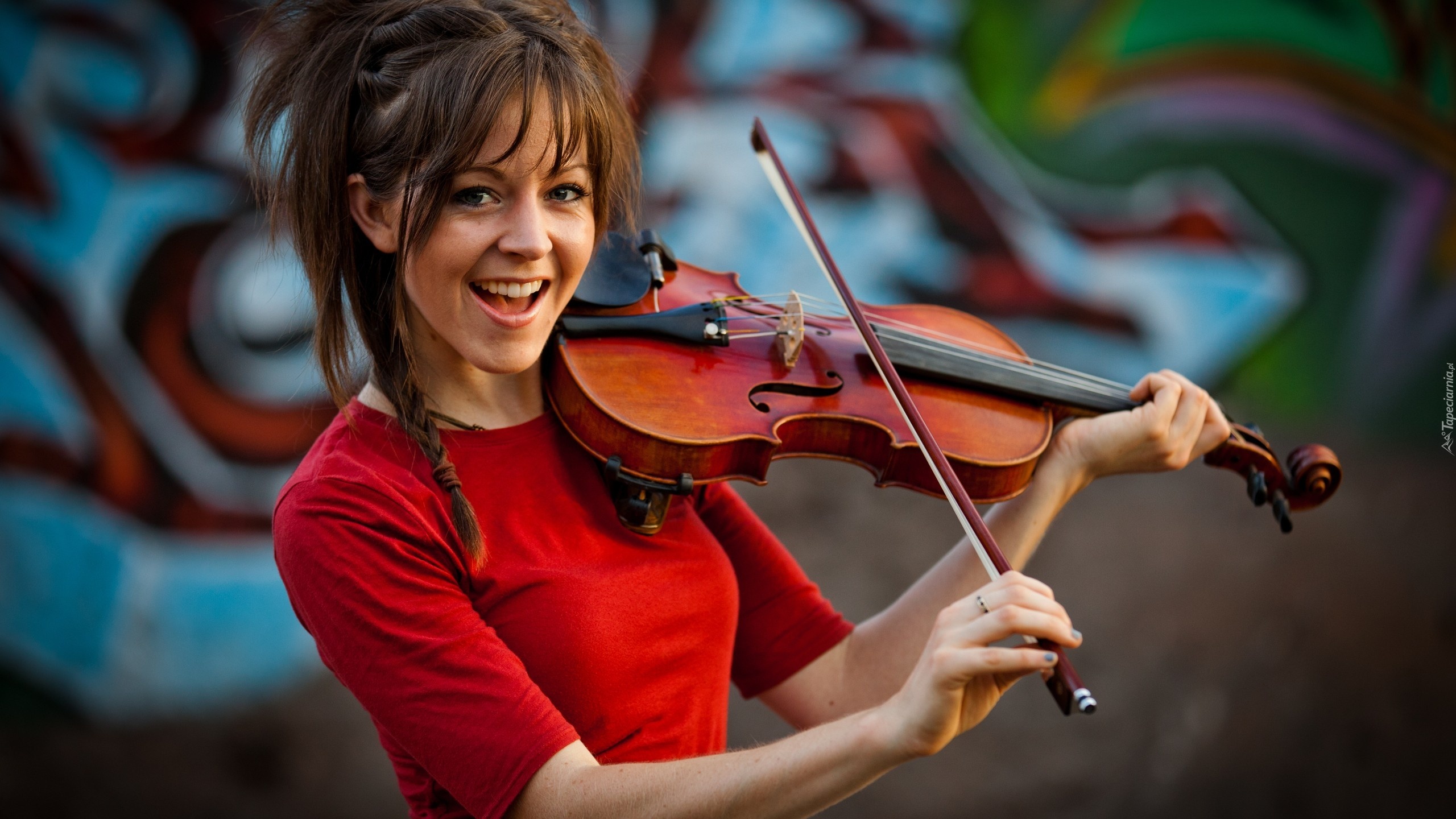 Lindsey Stirling, Uśmiech, Skrzypce