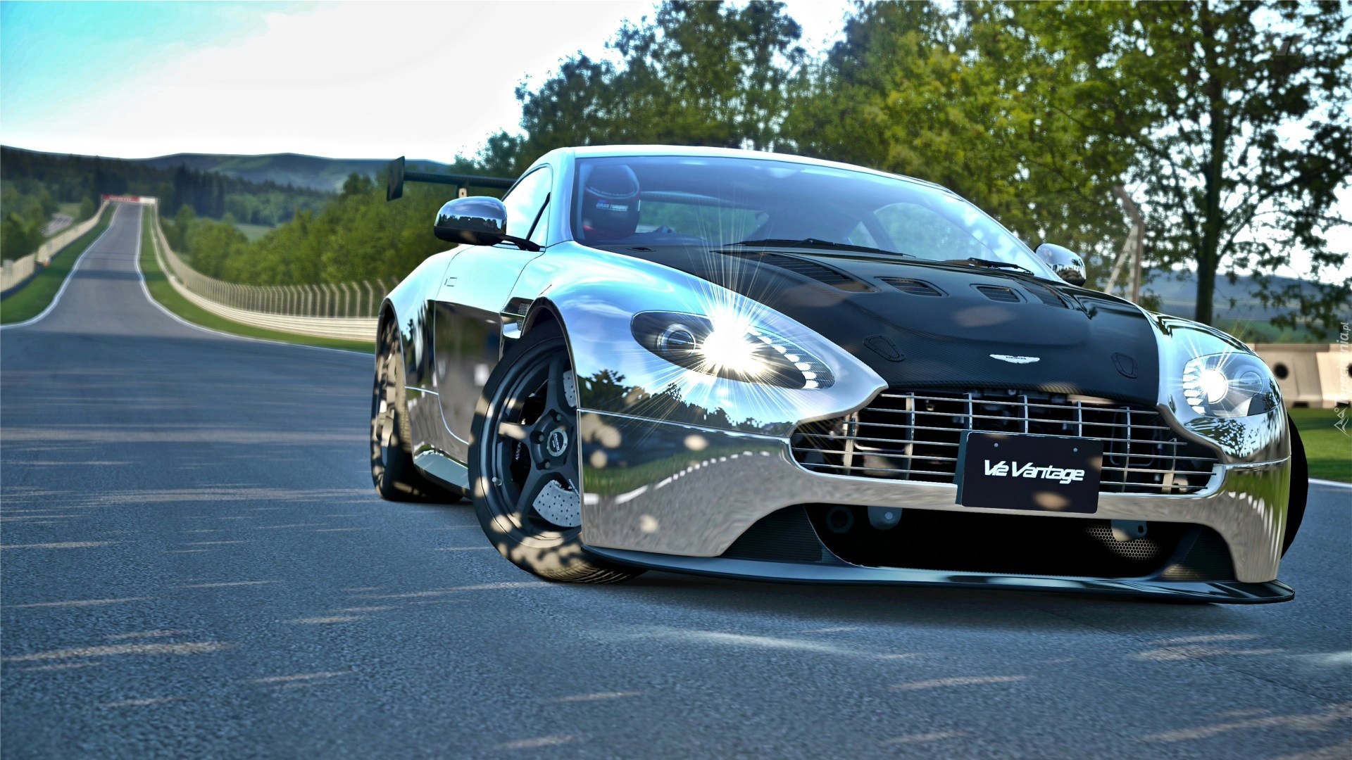 Aston Martin Vantage, Chrom