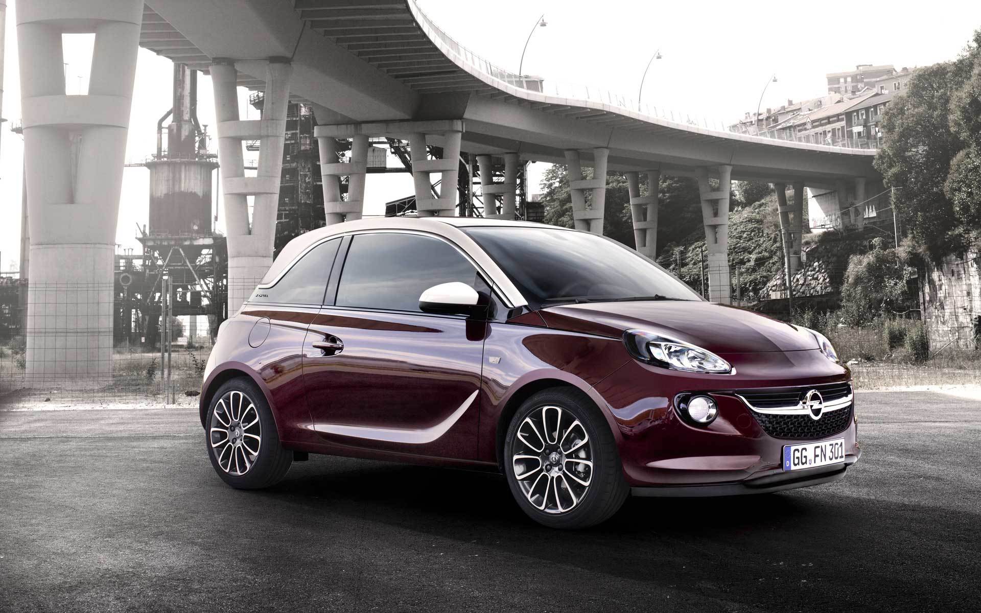 Bordowy, Opel Adam, Most