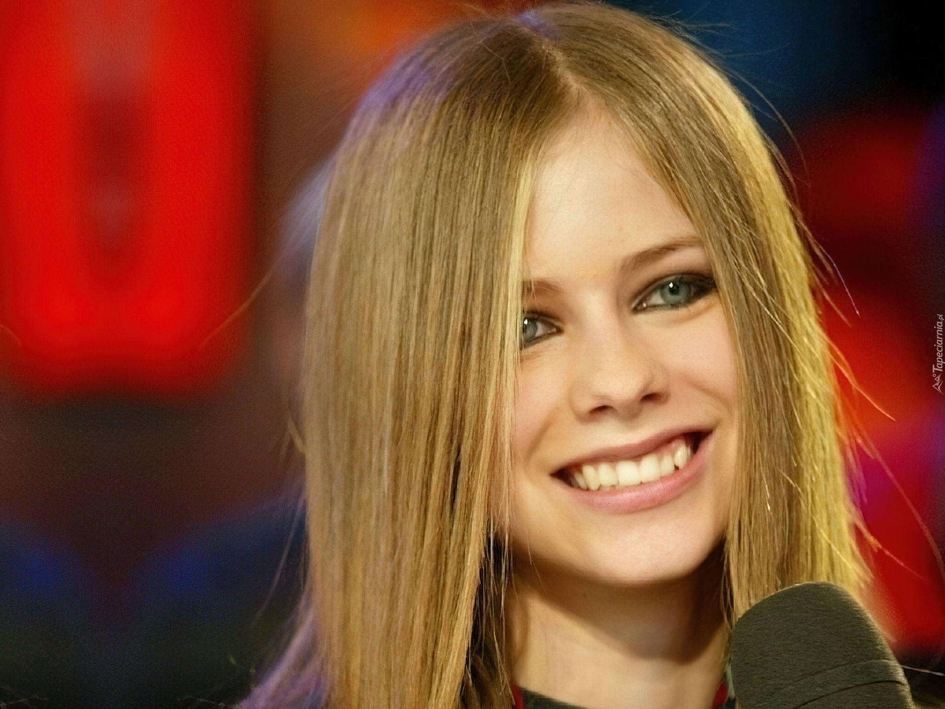 Avril Lavigne, Buzia