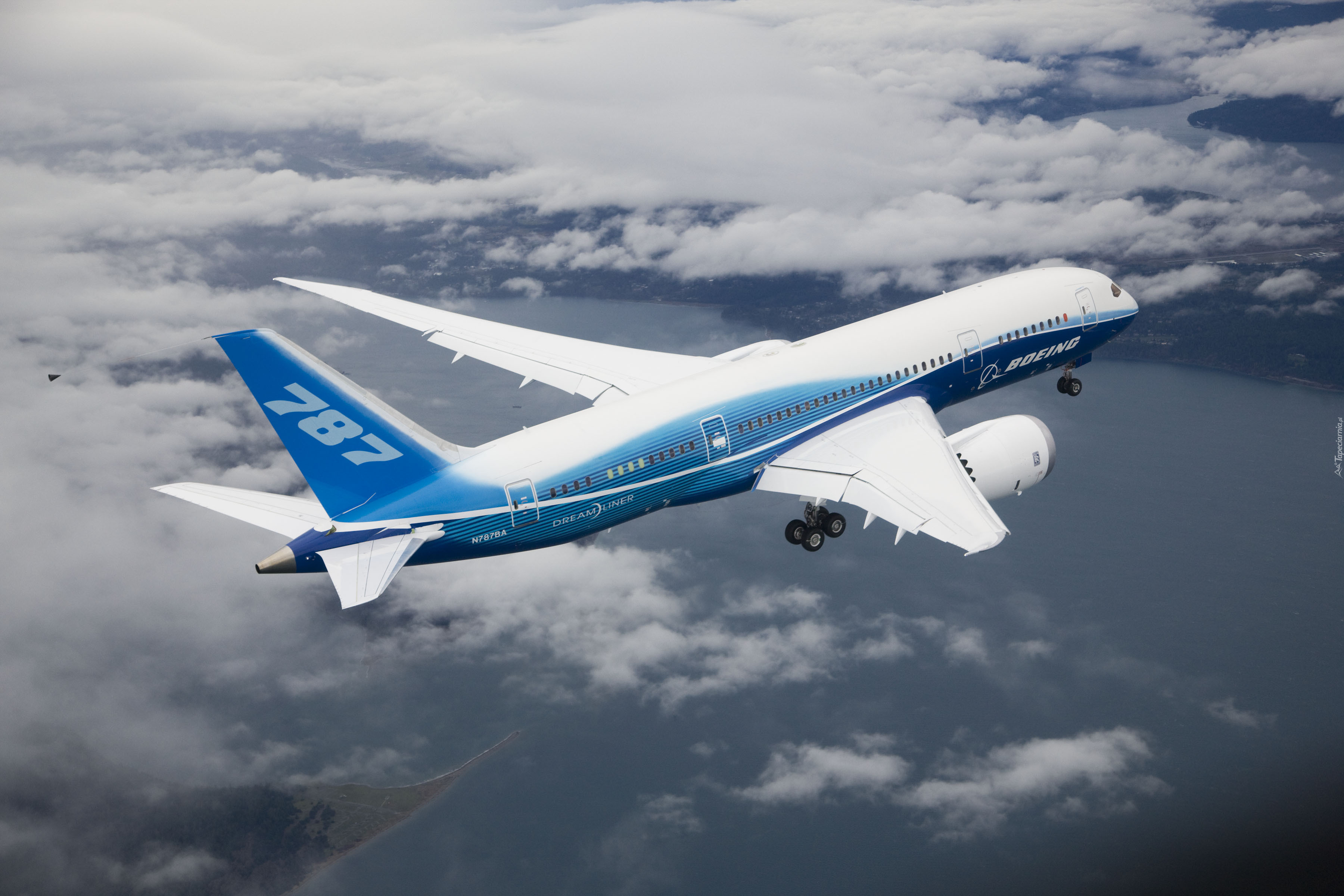 Boeing 787, Dreamliner, Chmury