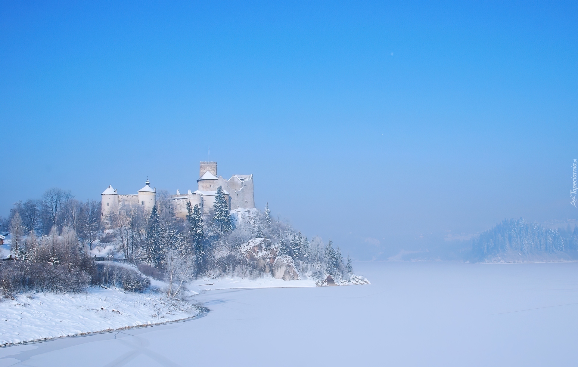 Polska, Niedzica, Pieniny, Zamek Dunajec w Niedzicy, Zbiornik Czorsztyński, Jezioro, Zima