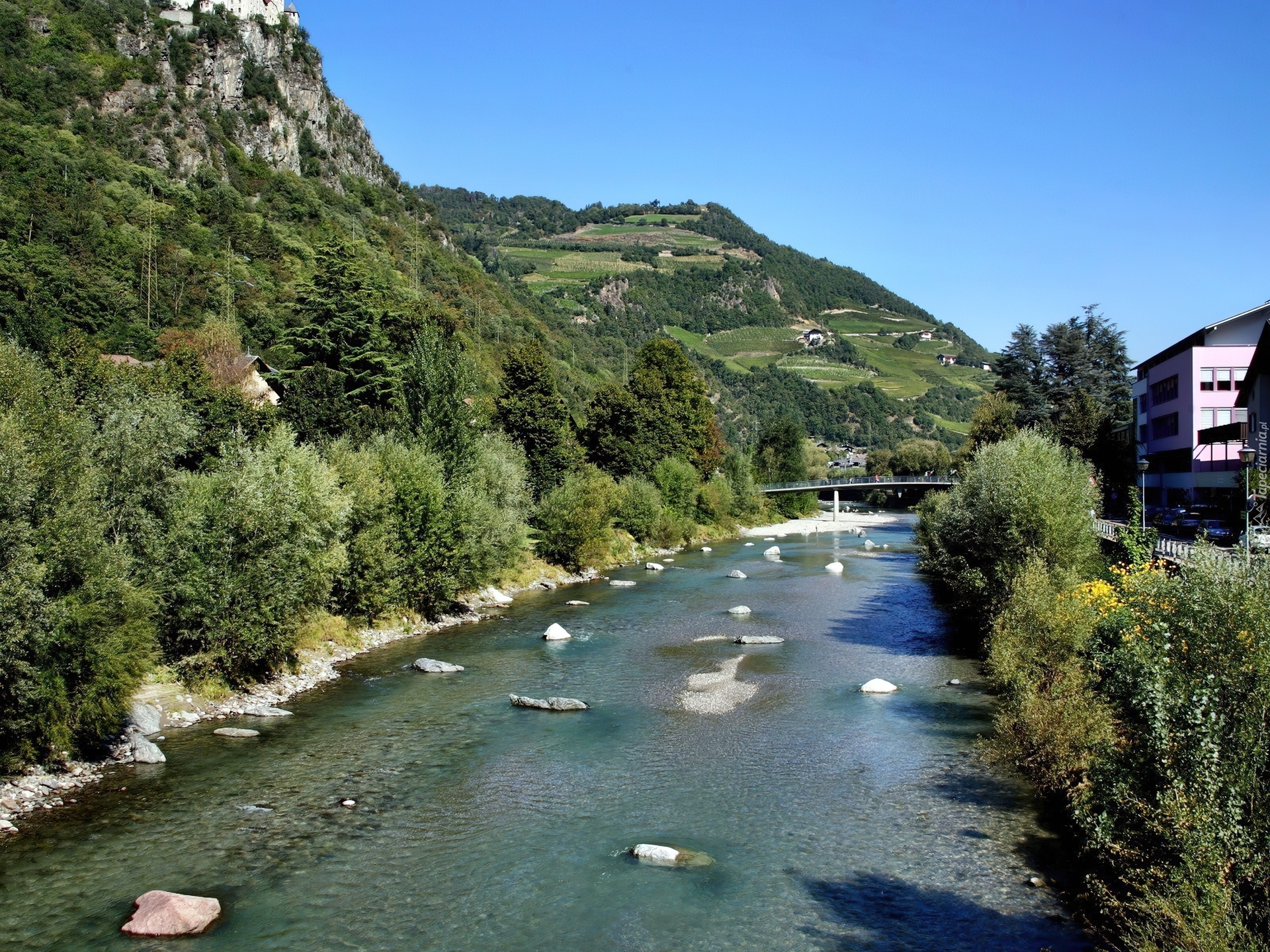 Река на севере италии. Горные реки Италии. Река ьыбр Италия. Брента река в Италии. Река Адда Италия.