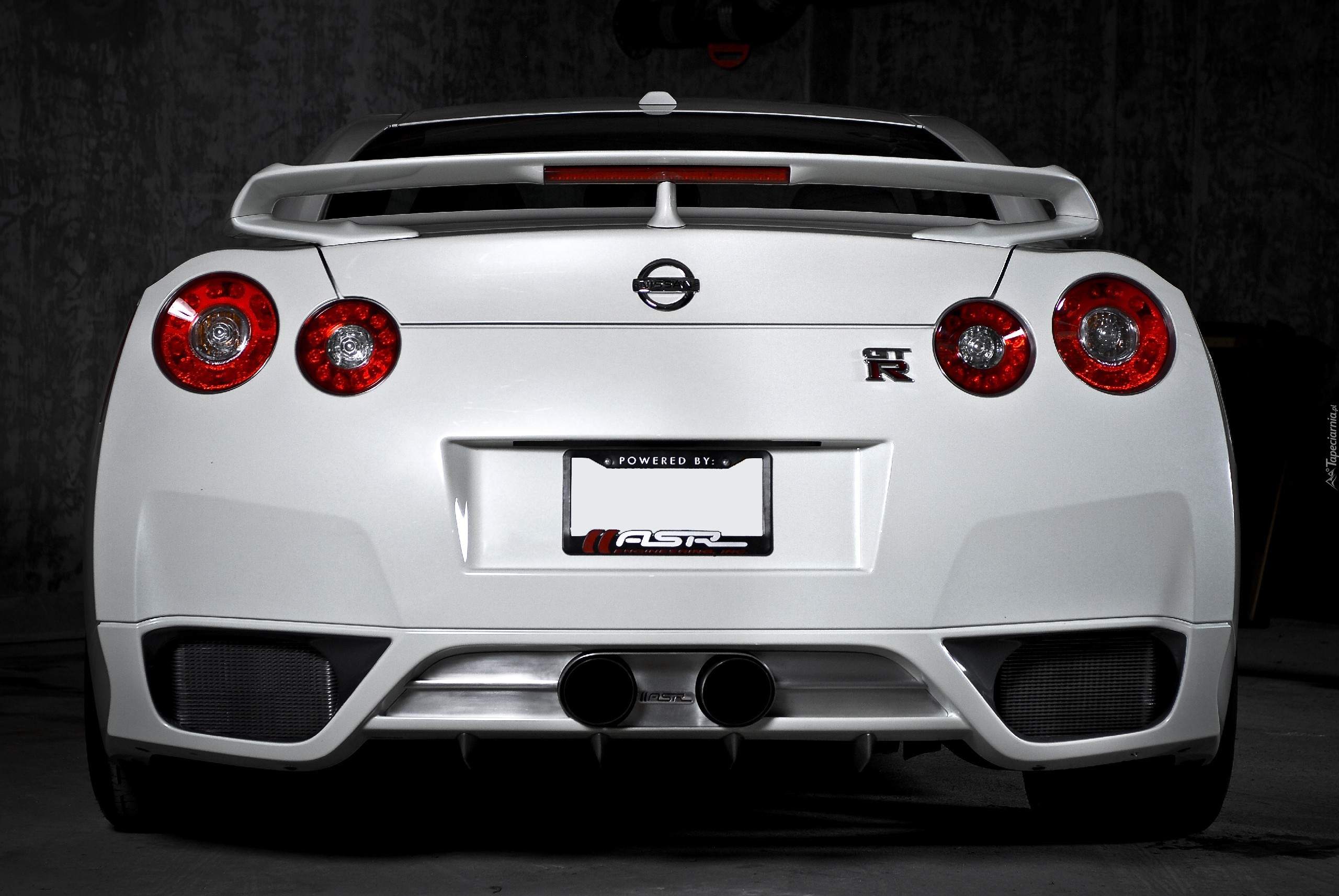 Nissan GT-R