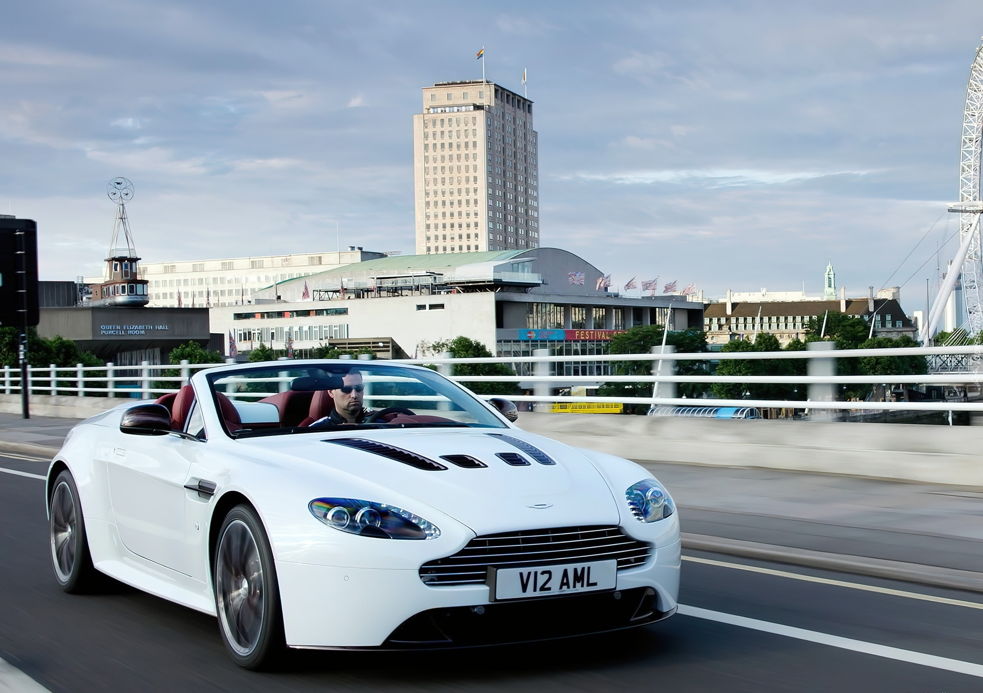 Biały, Aston Martin, Vantage, V12