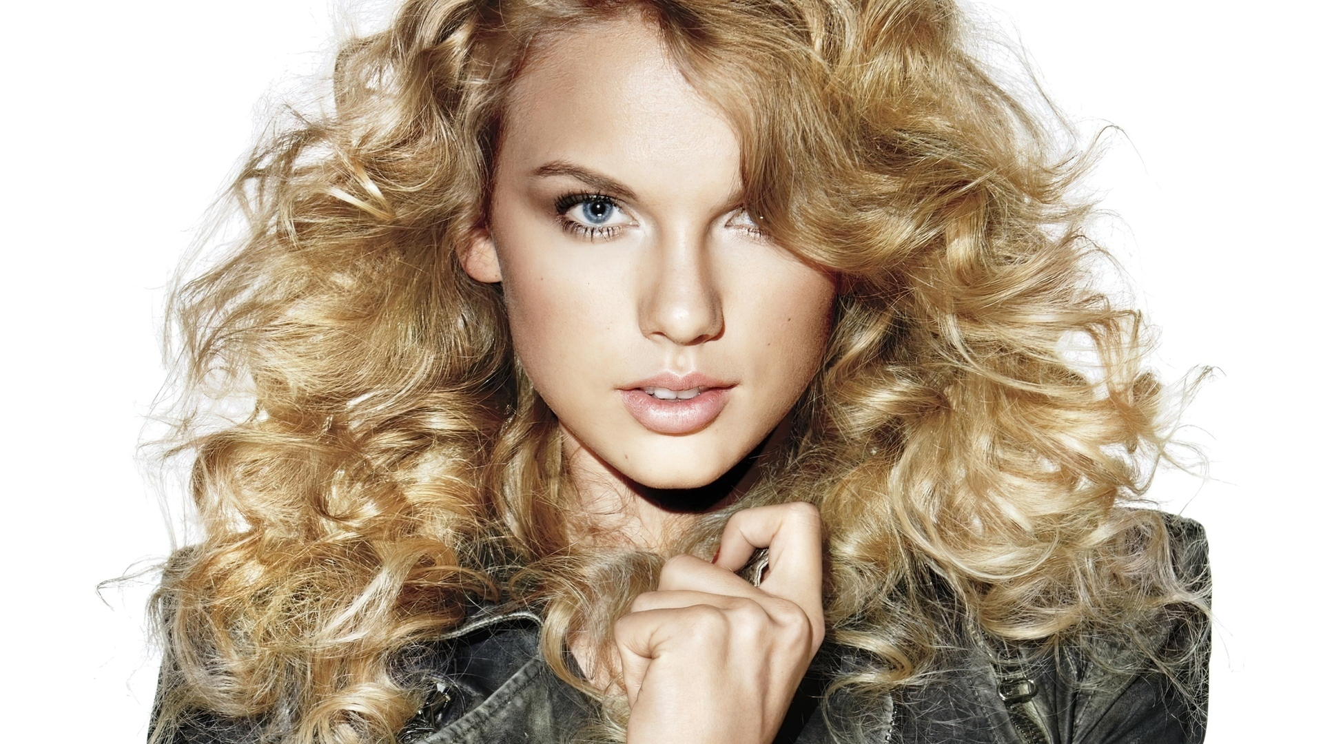Taylor Swift, Twarz, Włosy