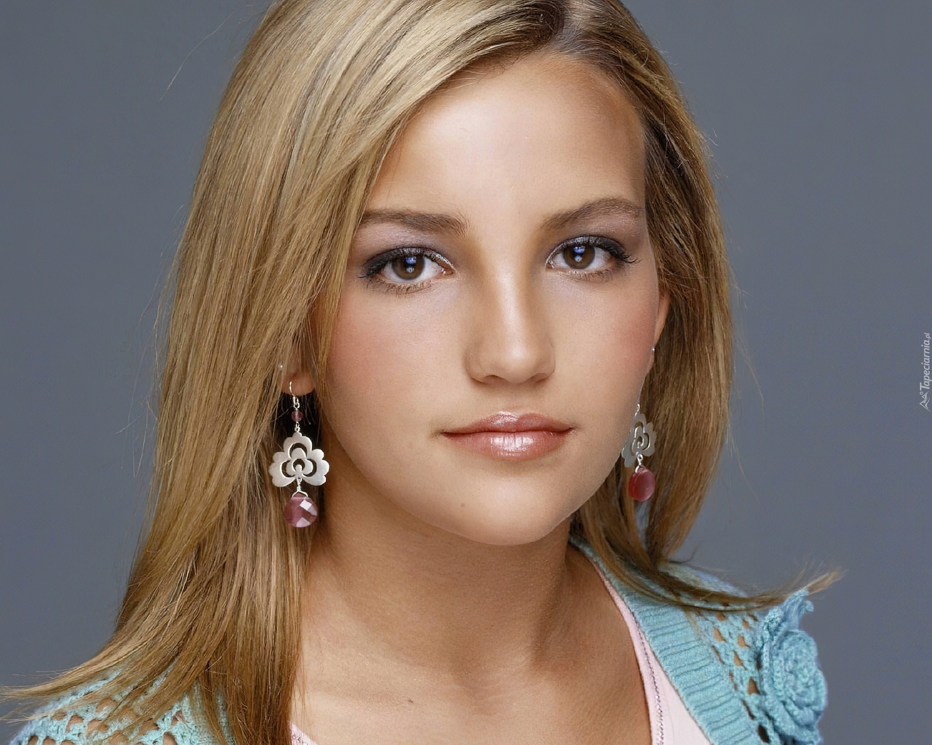 Jamie Lynn Spears, Portret, Kolczyki