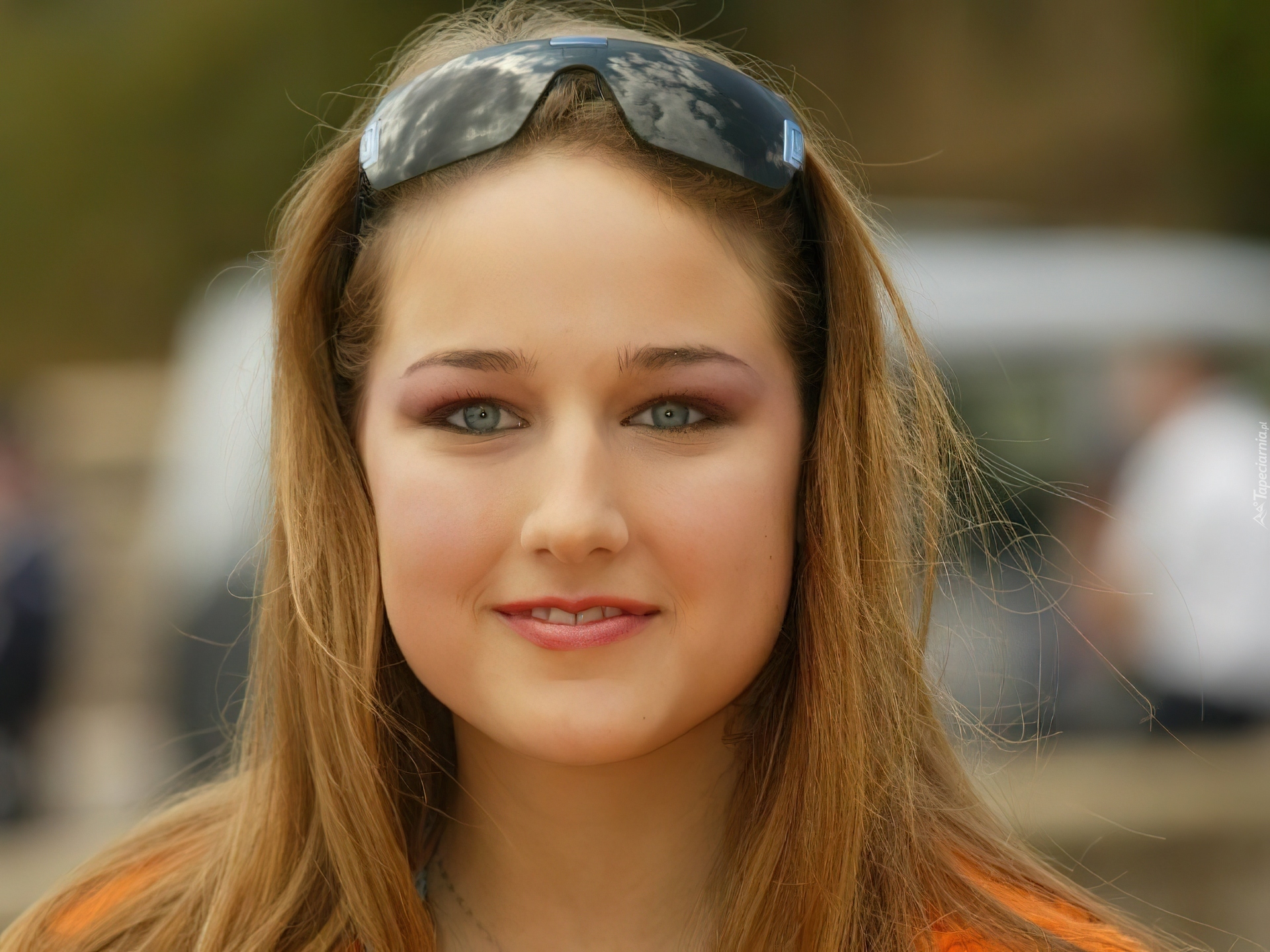 Leelee Sobieski, Okulary Przeciwsłoneczne