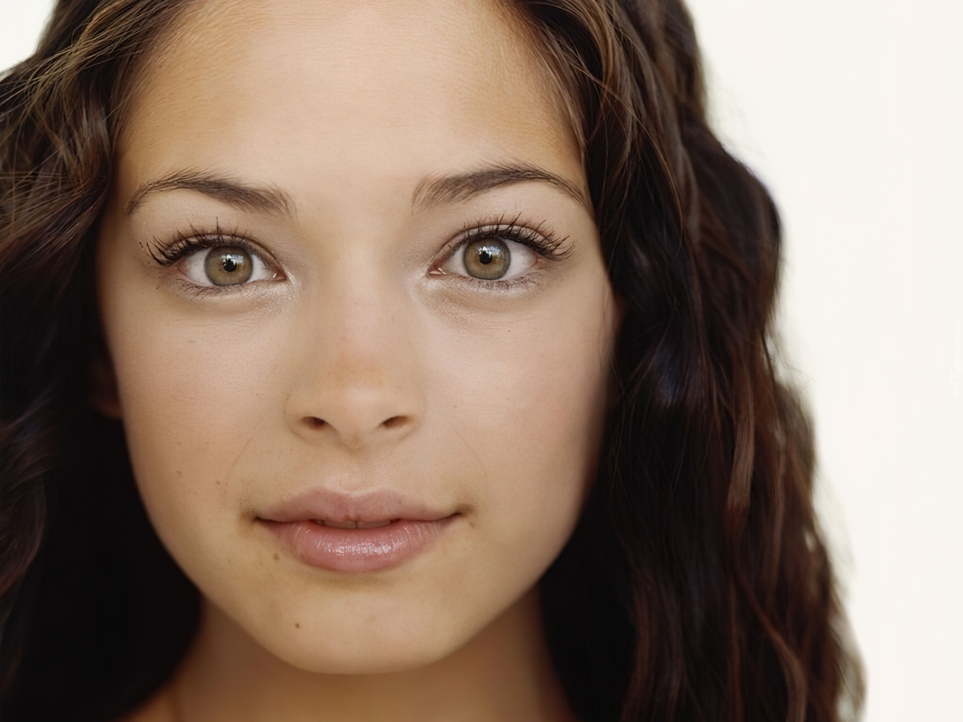 Kristin Kreuk, Oczy