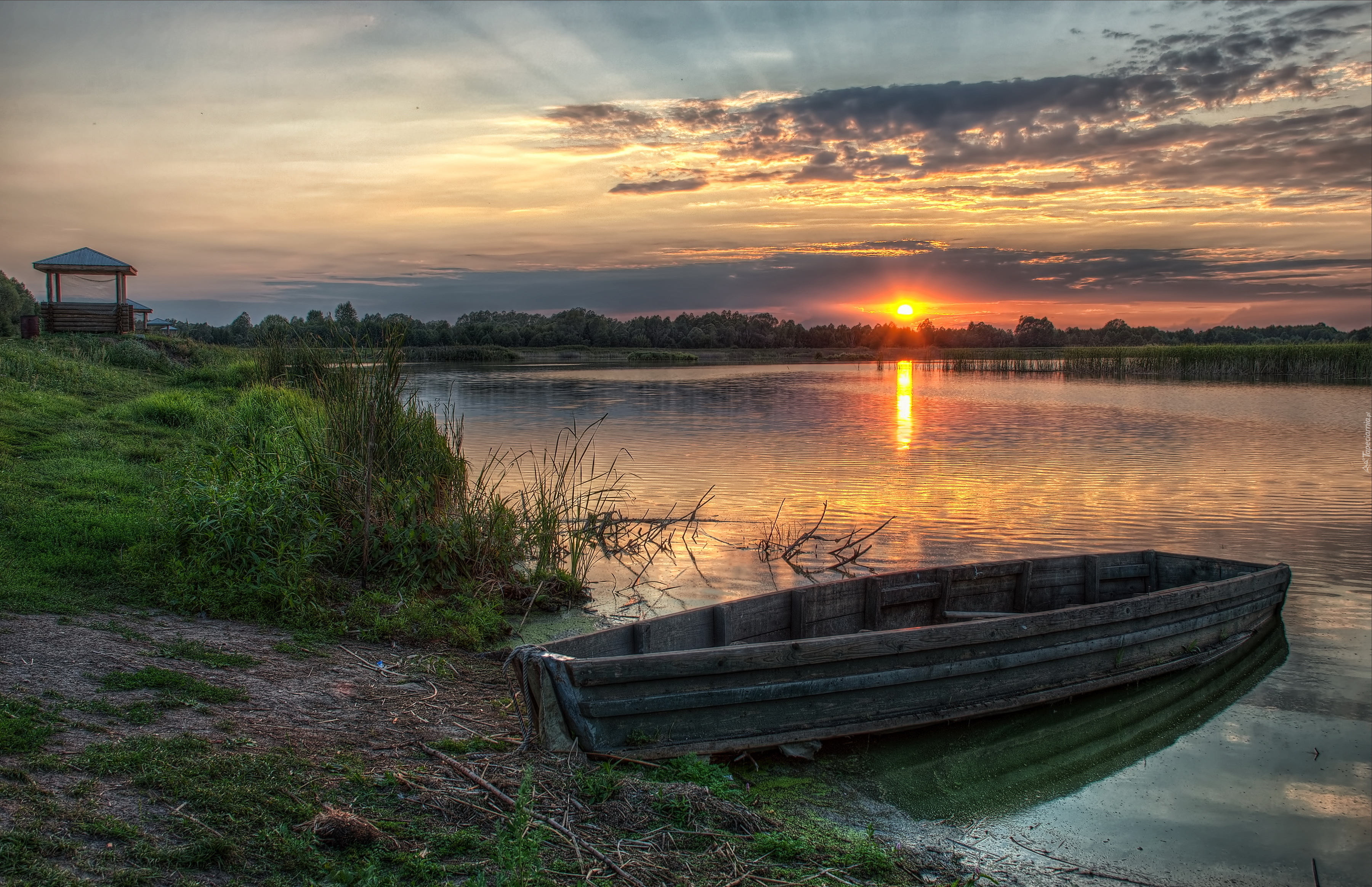 Jezioro, Łódka, Brzeg, Zachód Słońca