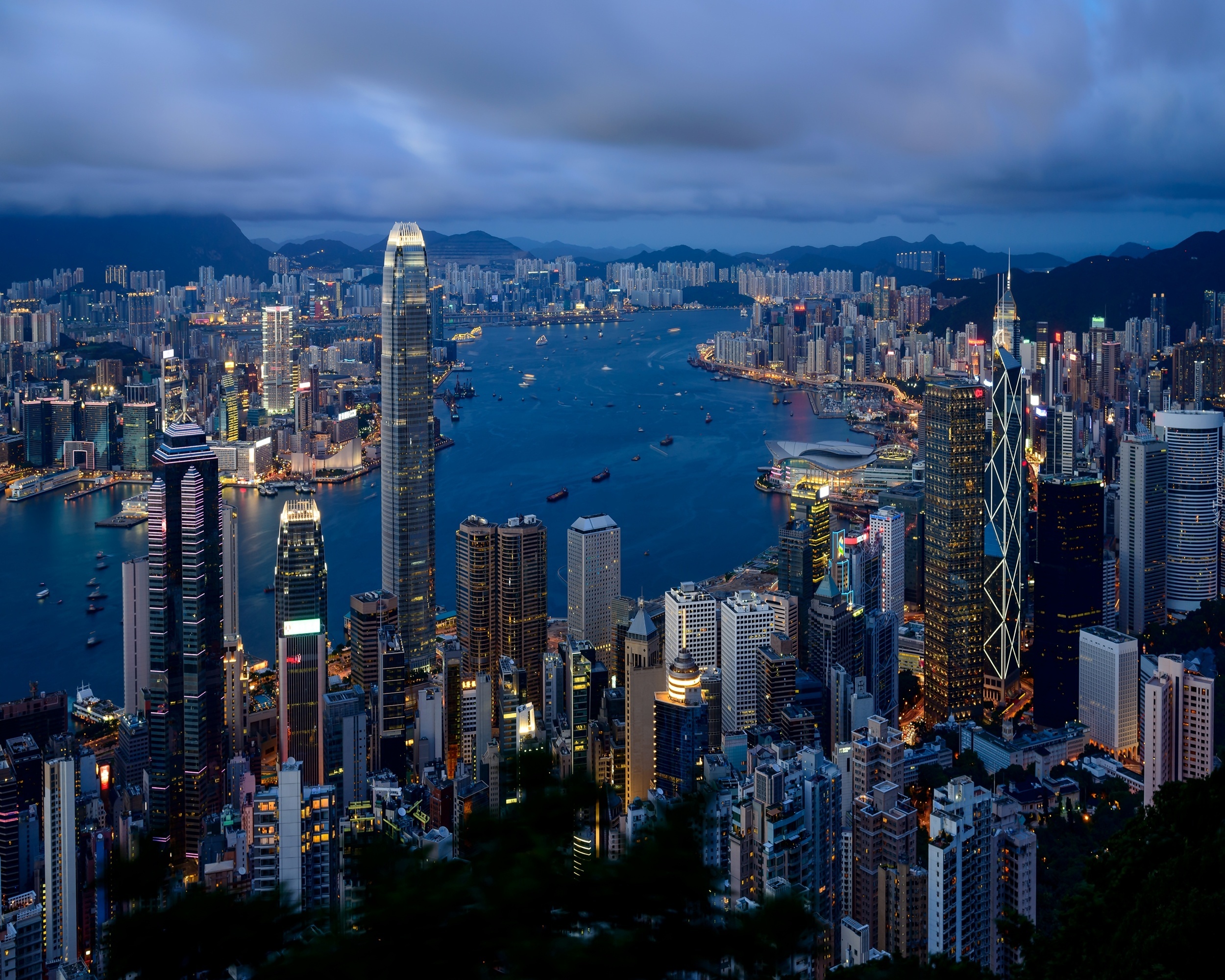 Hong kong, Wieżowce, Port