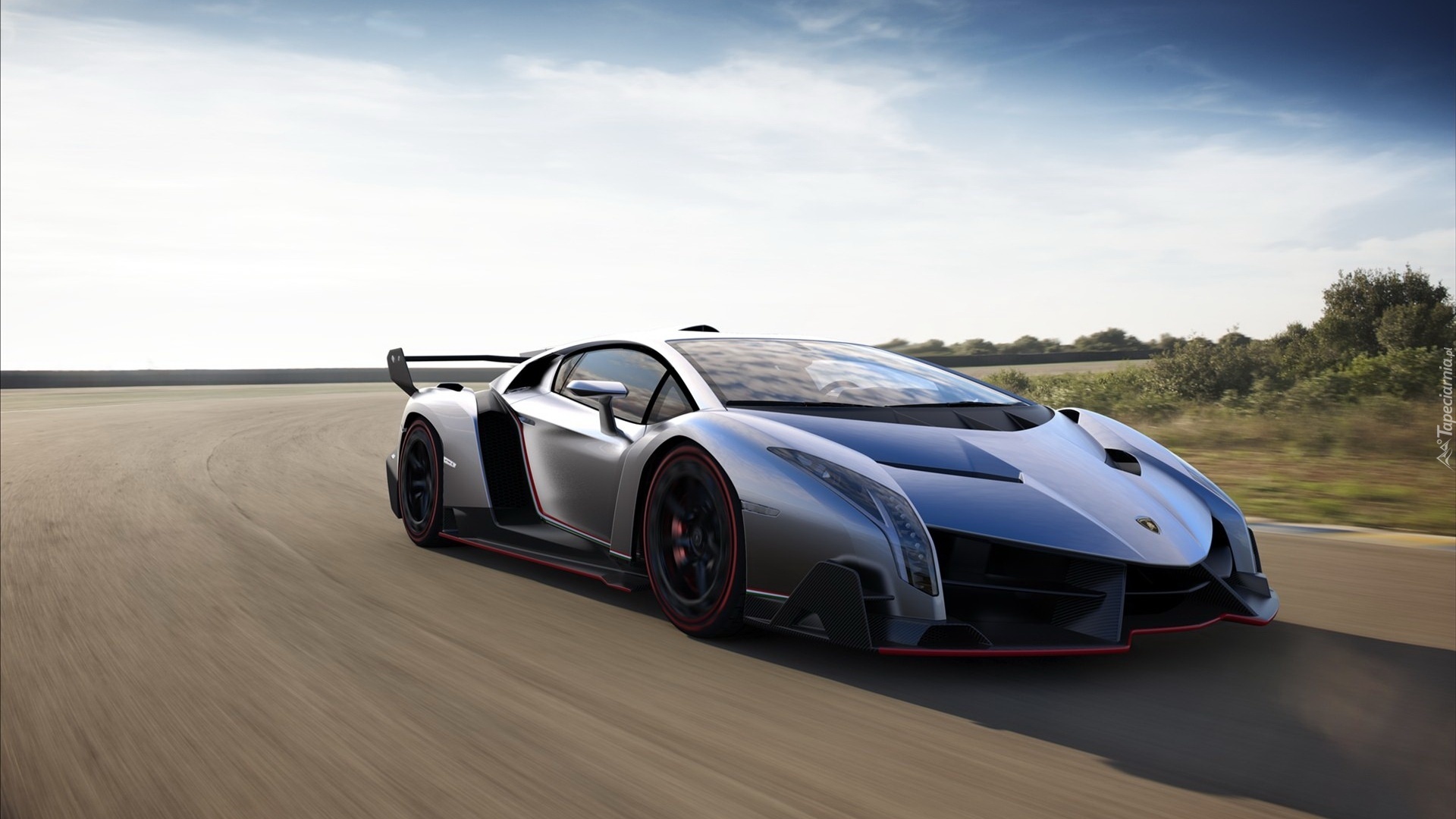 Lamborghini Veneno, Szosa