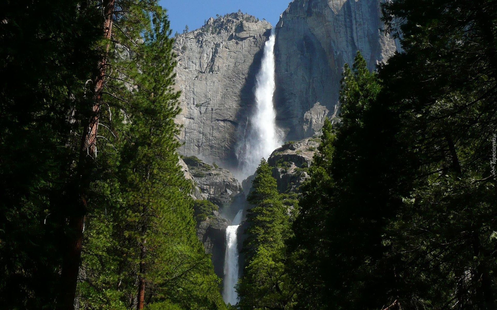 Stany Zjednoczone, Stan Kalifornia, Park Narodowy Yosemite, Wodospad, Góry, Skały, Drzewa