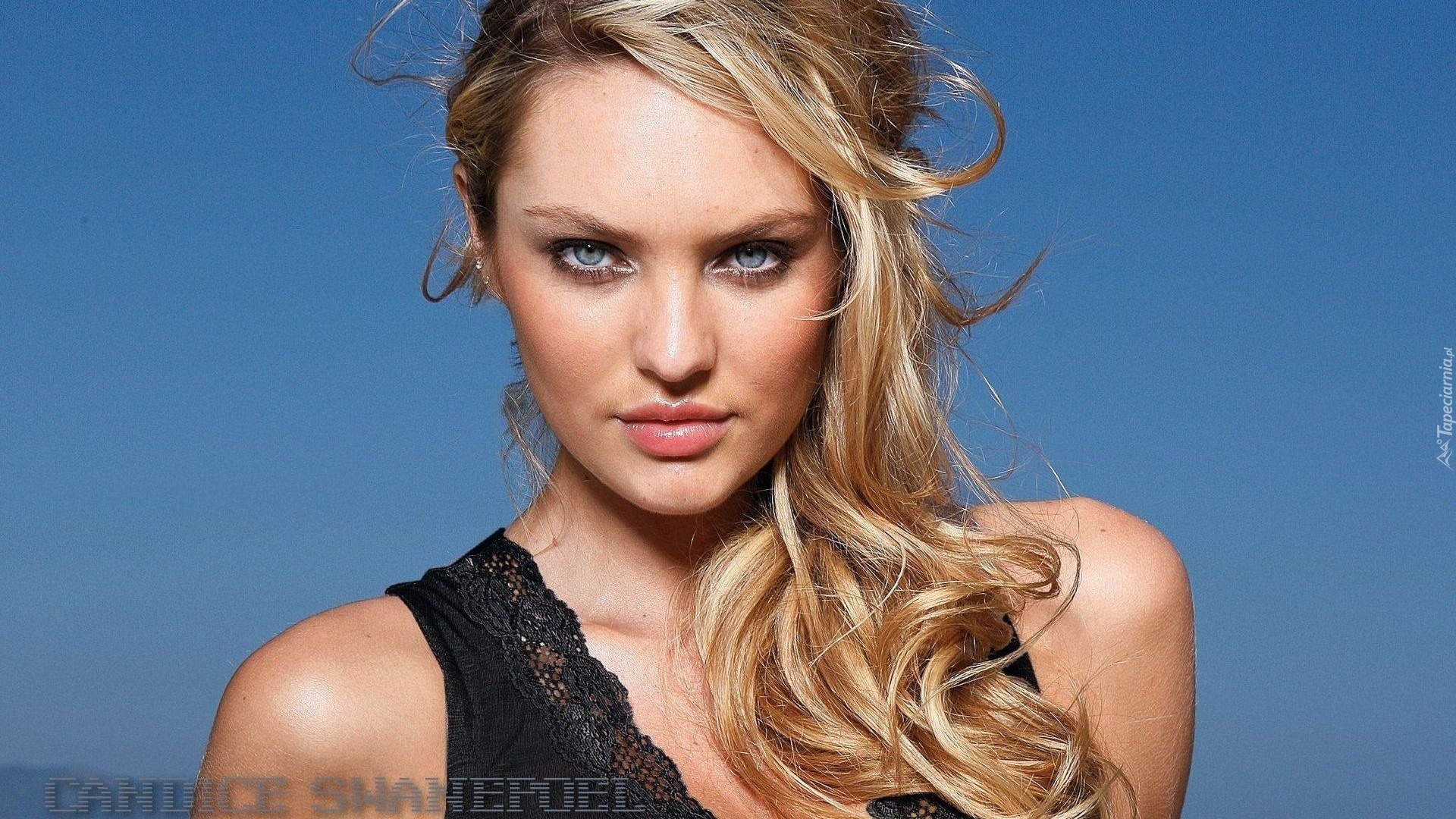 Candice Swanepoel, Blondynka, Spojrzenie