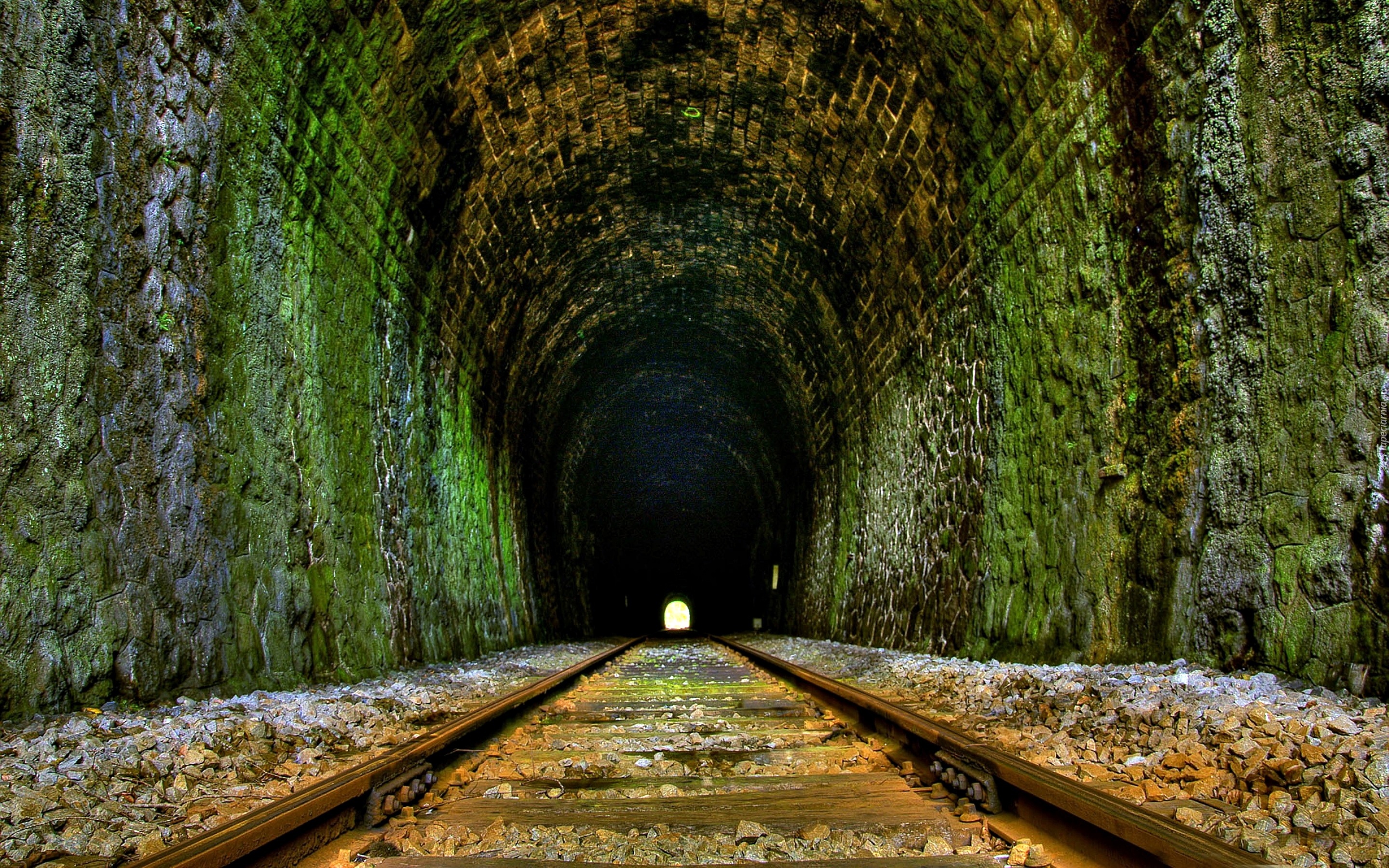 Tunel, Kolejowy