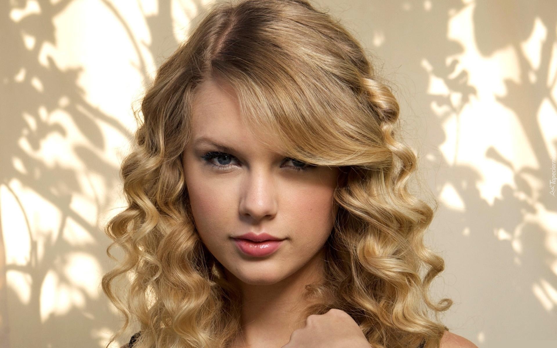 Taylor Swift, Blondynka, Spojrzenie