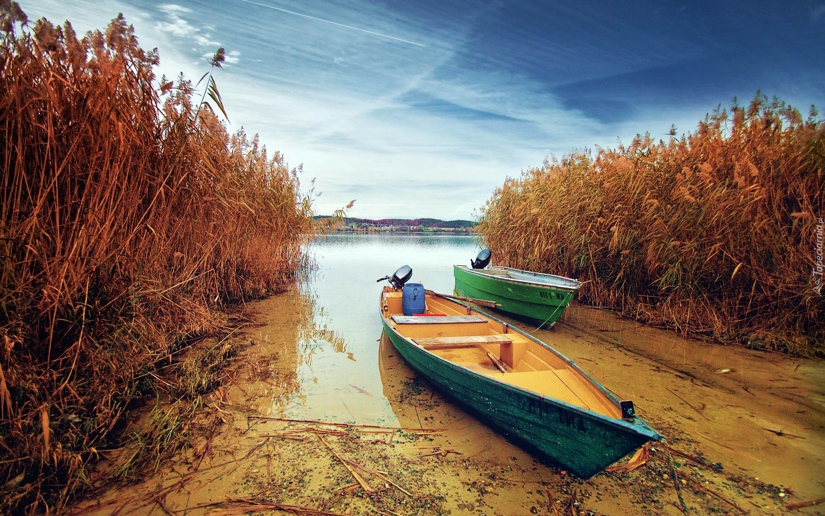 Jezioro, Szuwary, Łódki