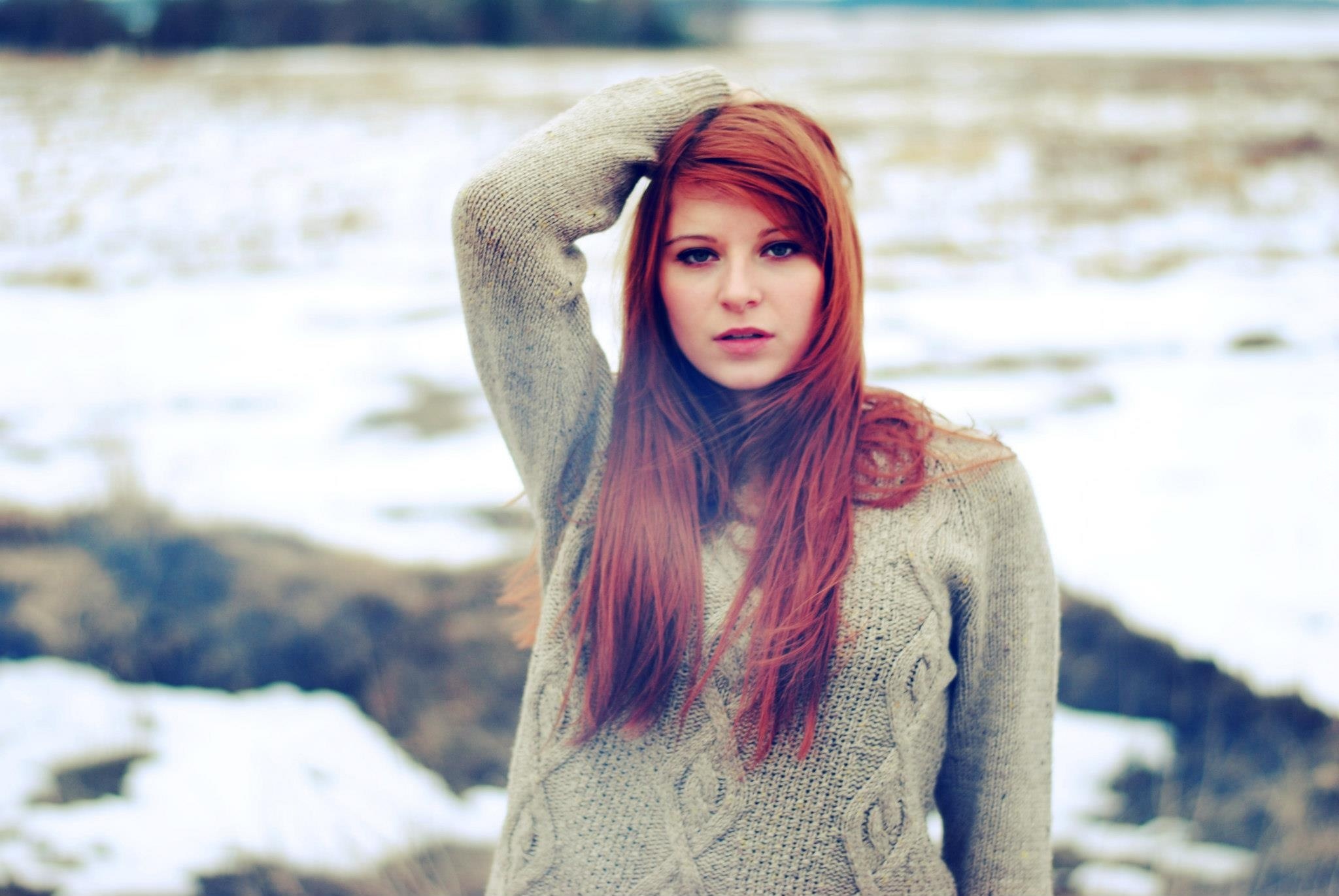 Ruda, Kobieta, Sweter