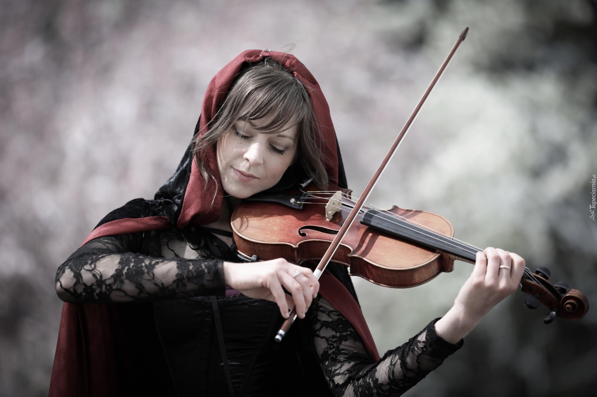 Lindsey Stirling, Skrzypce