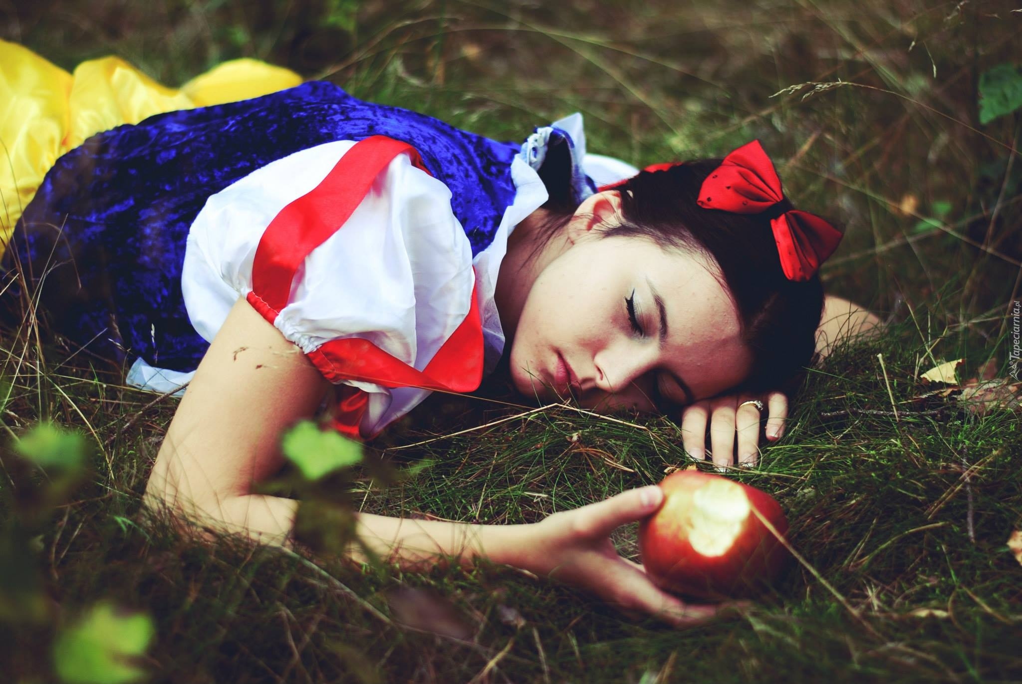 Królewna Śnieżka i siedmiu krasnoludków, Snow White and the Seven Dwarfs, Jabłko, Dziewczyna, Cosplay, Jabłko