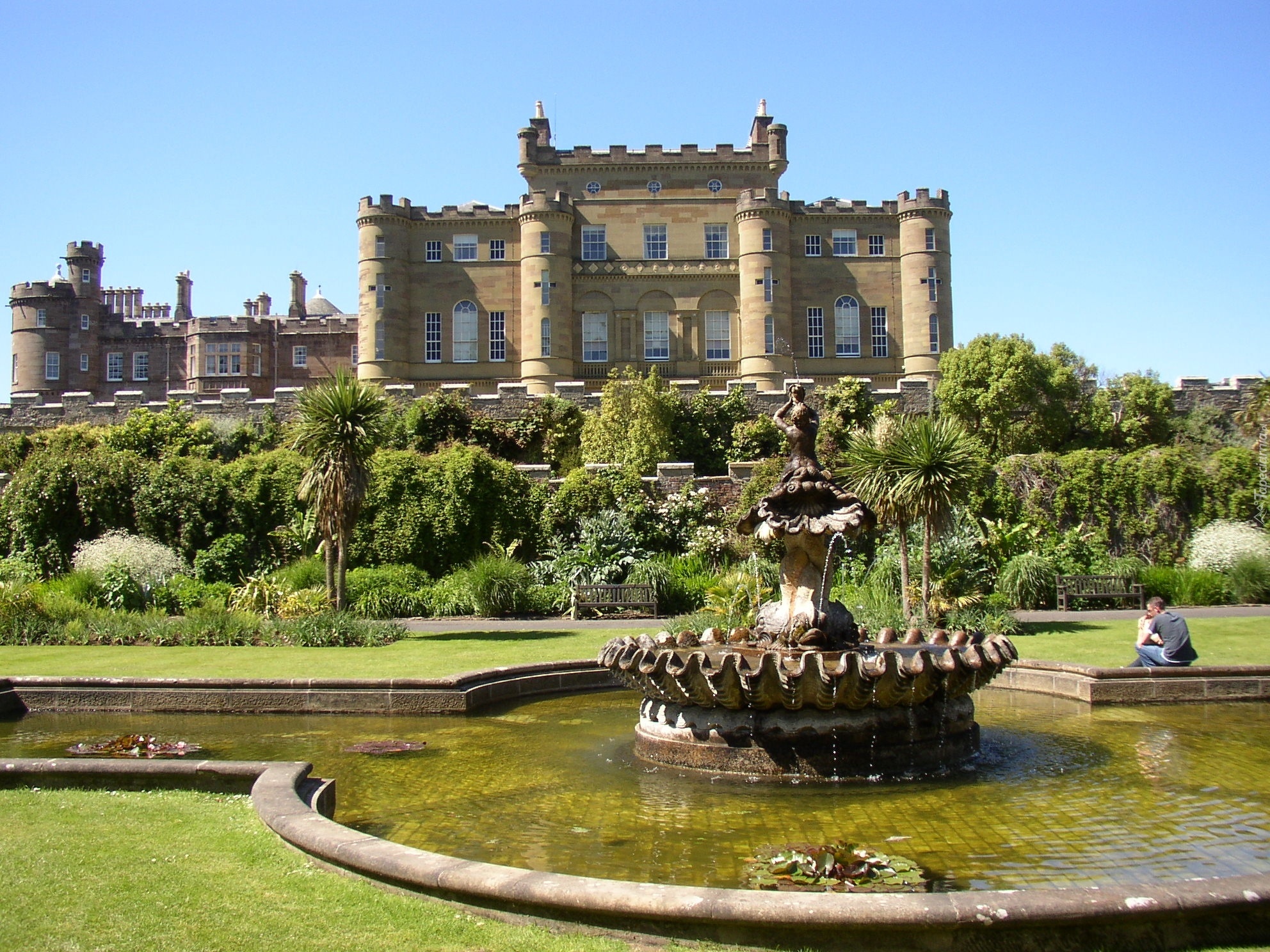 Zamek Culzean, Culzean Castle, Miasto Maybole, Szkocja, Wielka Brytania, Park, Fontanna