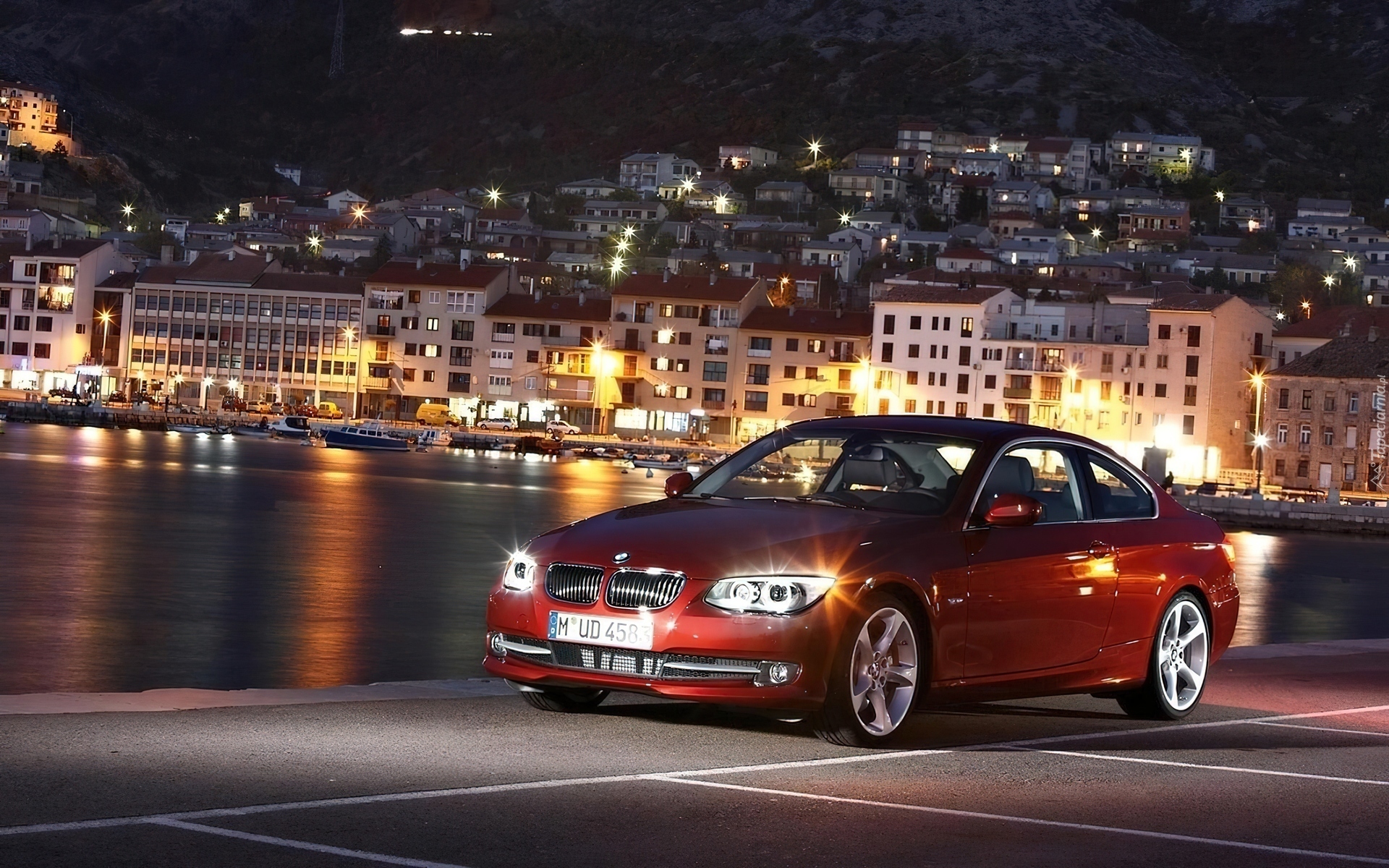 Czerwone, BMW 3, Miasto, Ulica