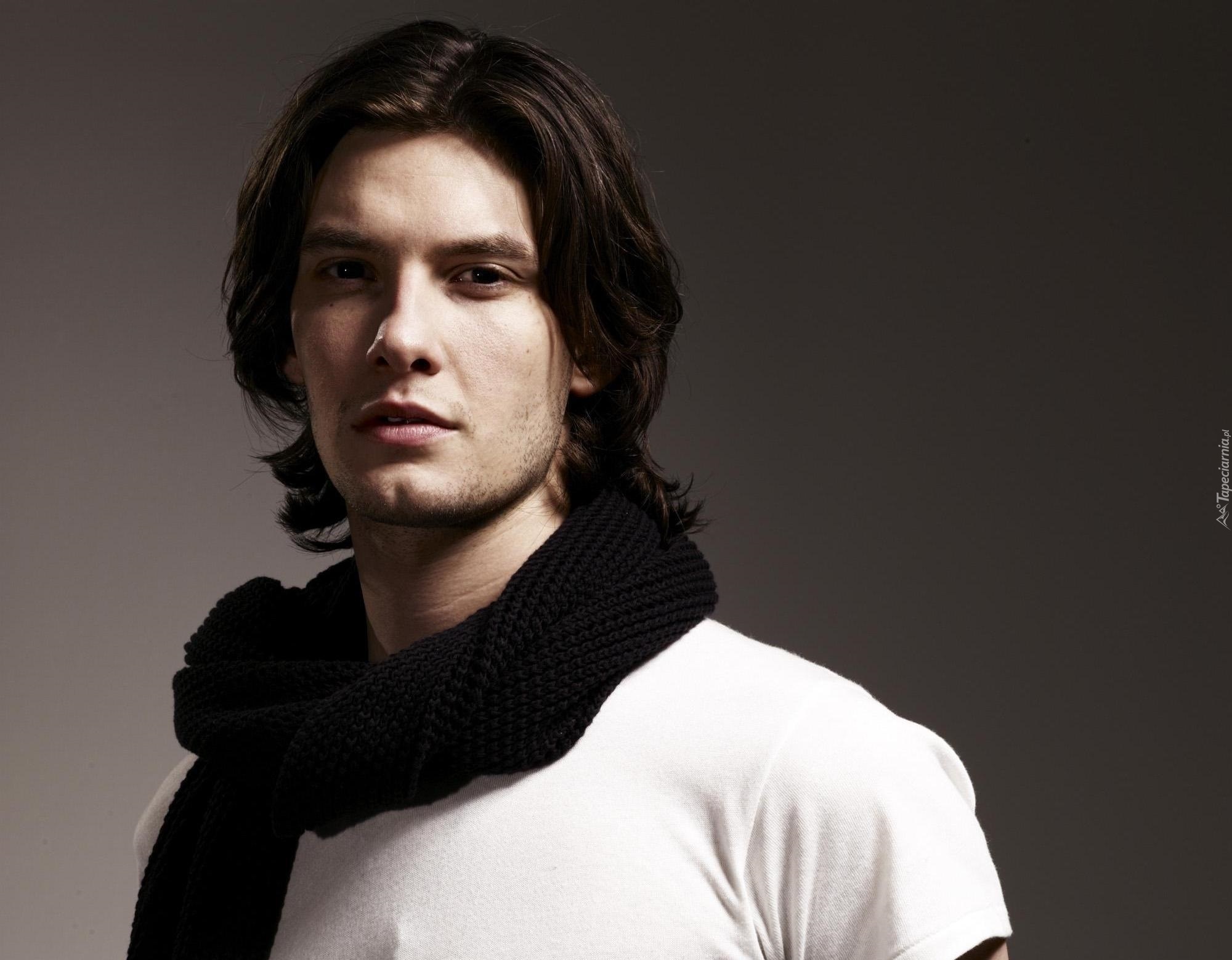 Ben Barnes, Szal