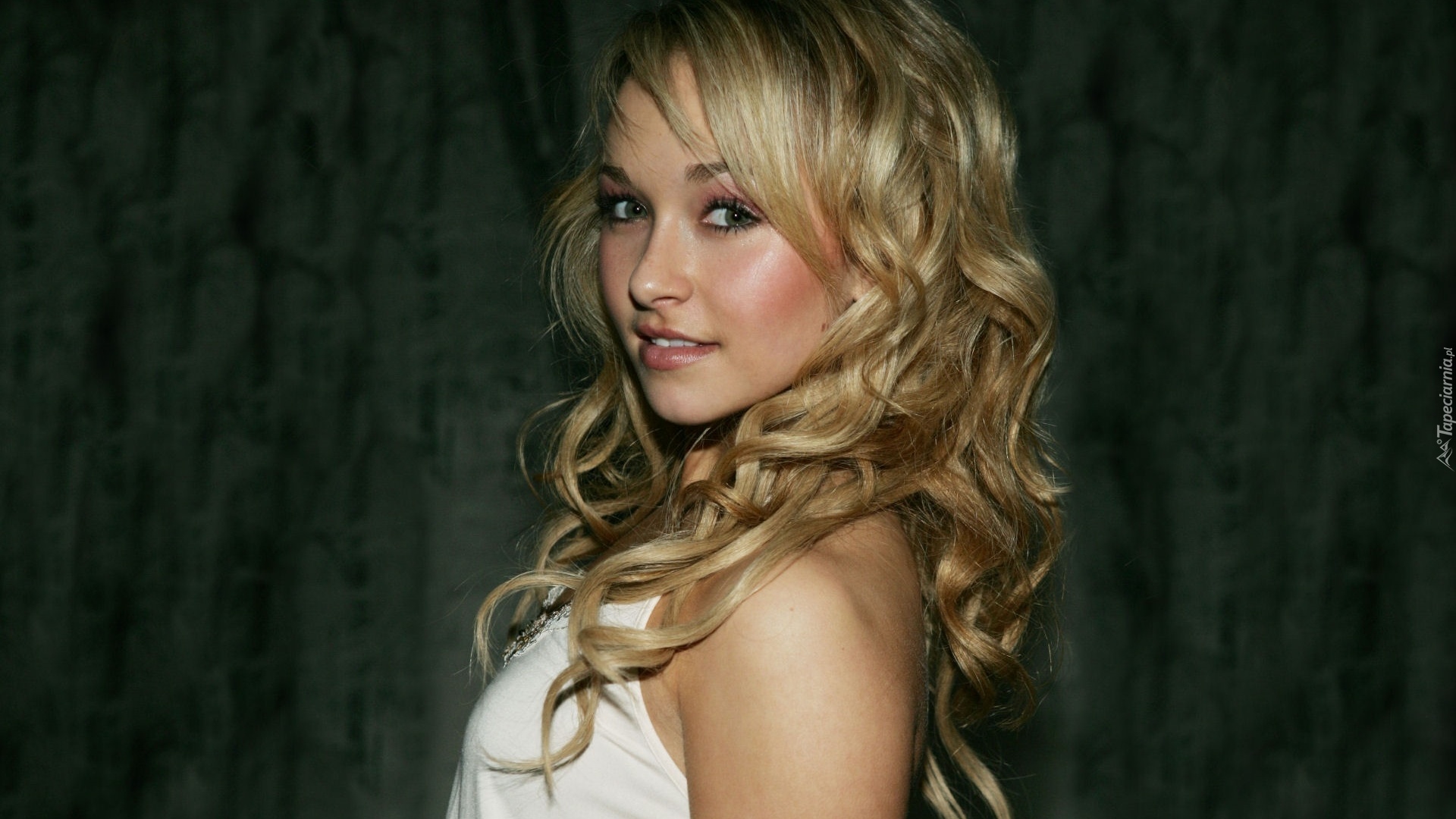 Hayden Panettiere, Blondynka, Spojrzenie