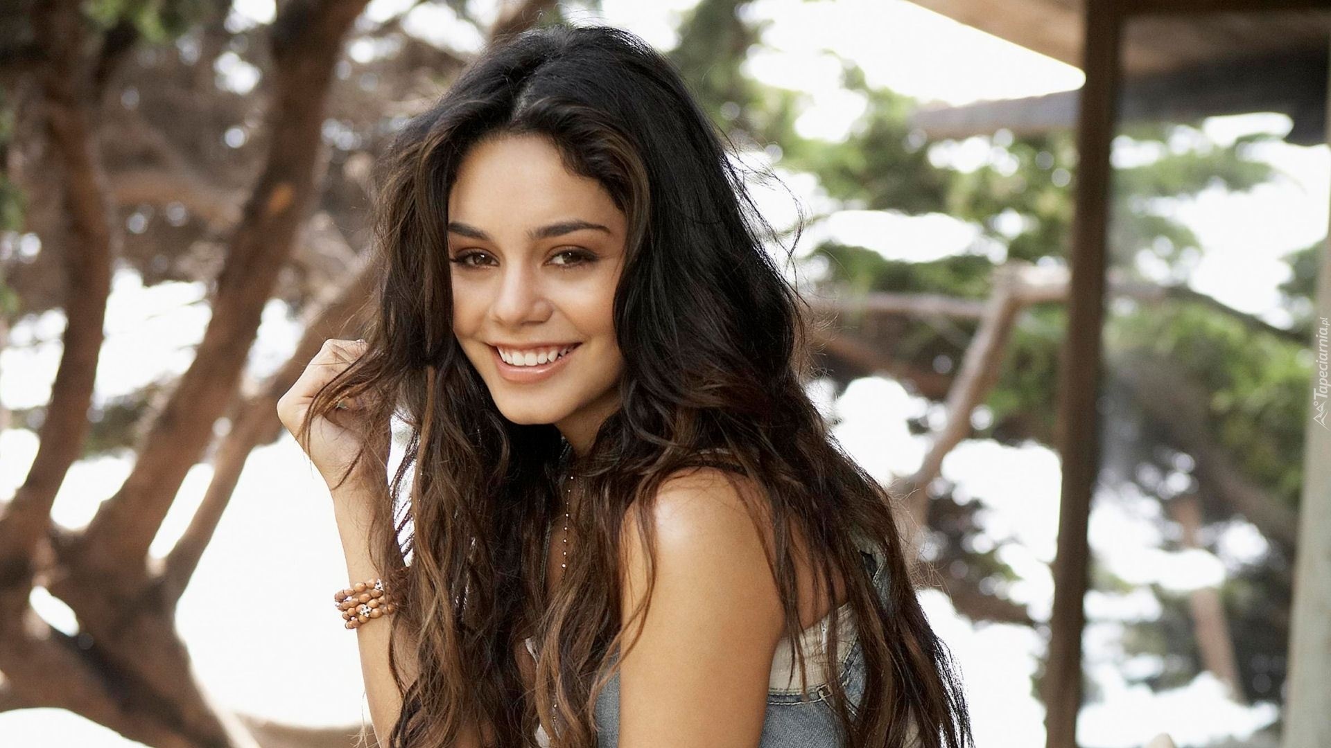 Vanessa Hudgens, Uśmiech