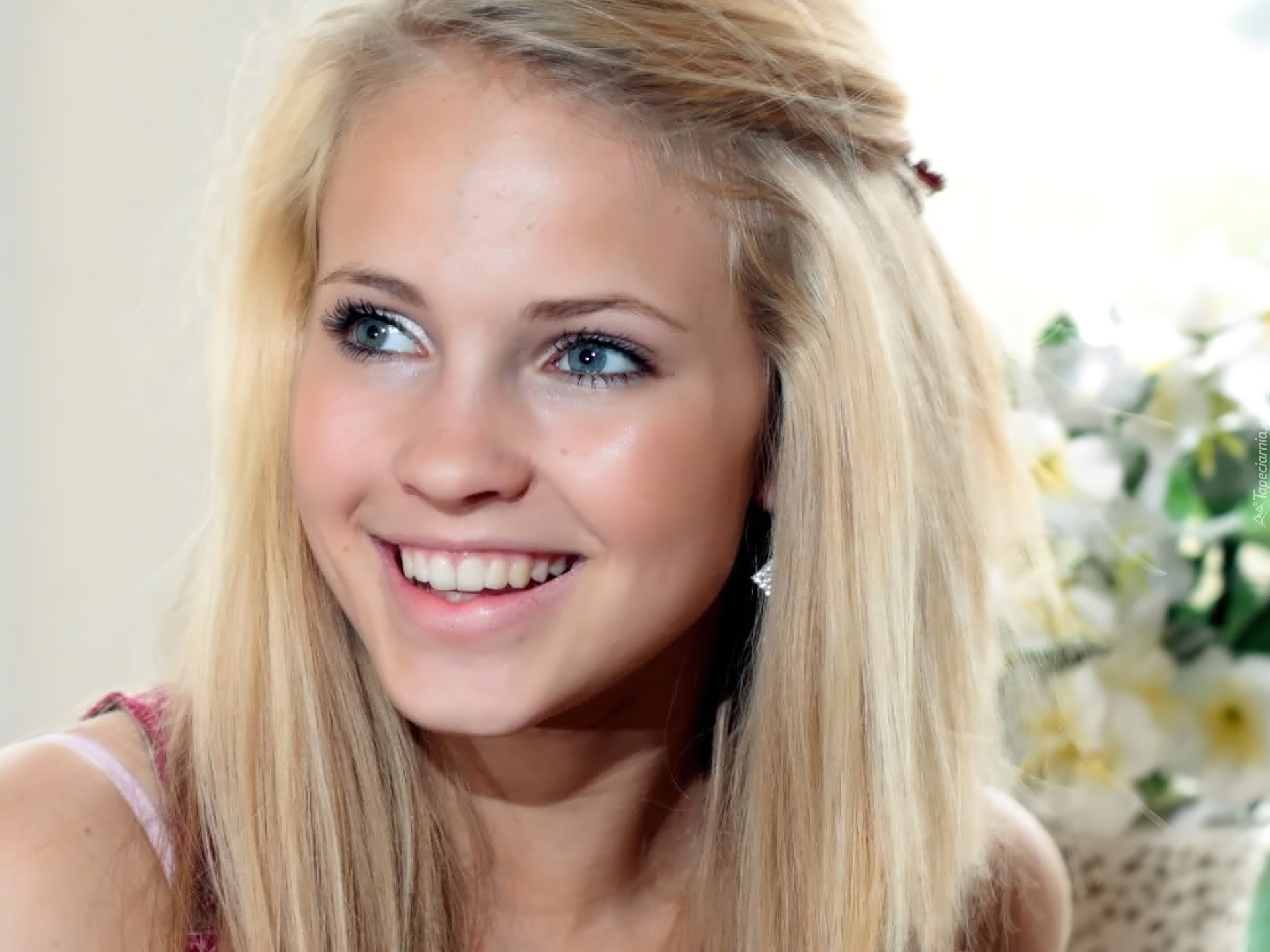 Emilie Marie Nereng, Uśmiech