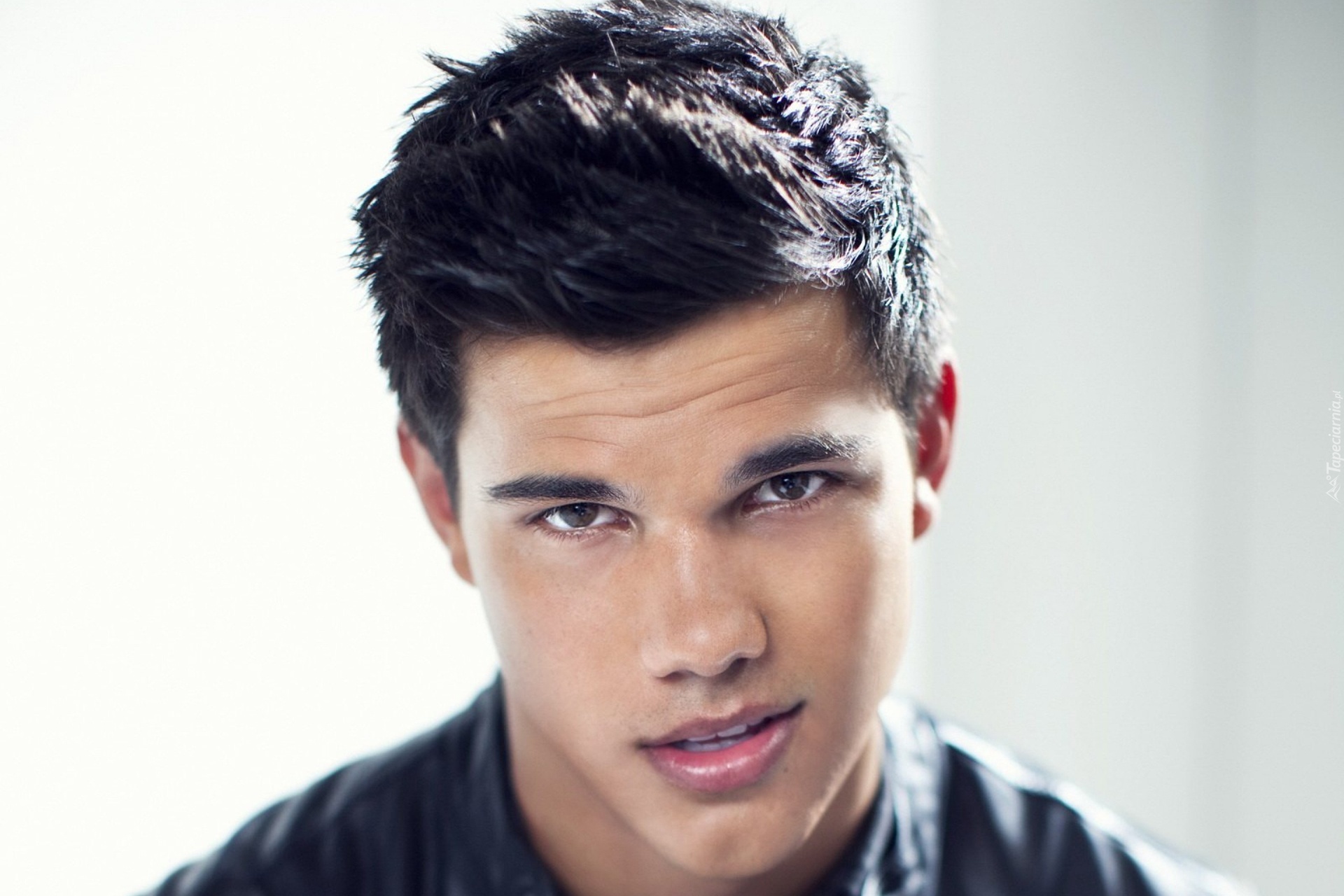 Taylor Lautner, Spojrzenie