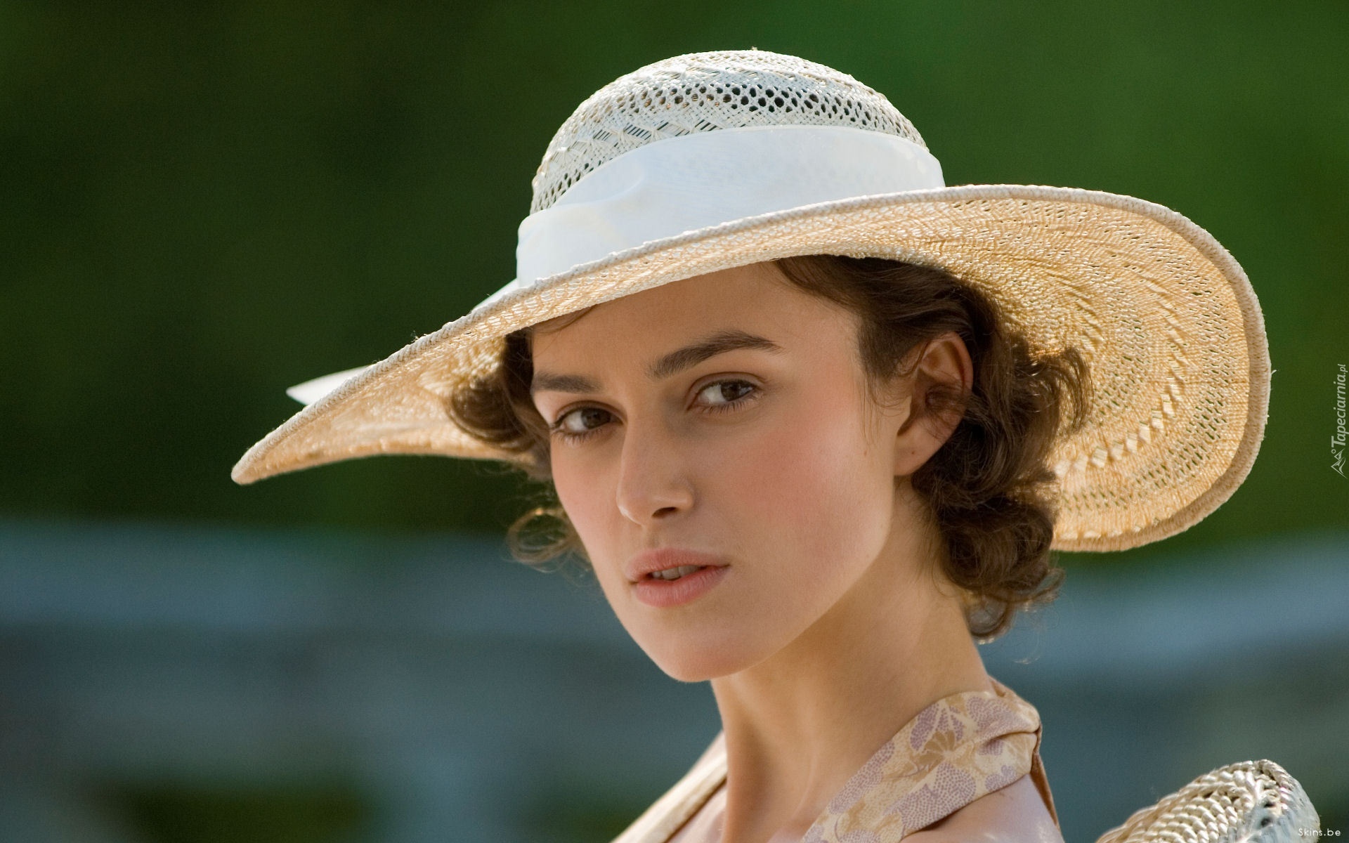 Keira Knightley, Kapelusz