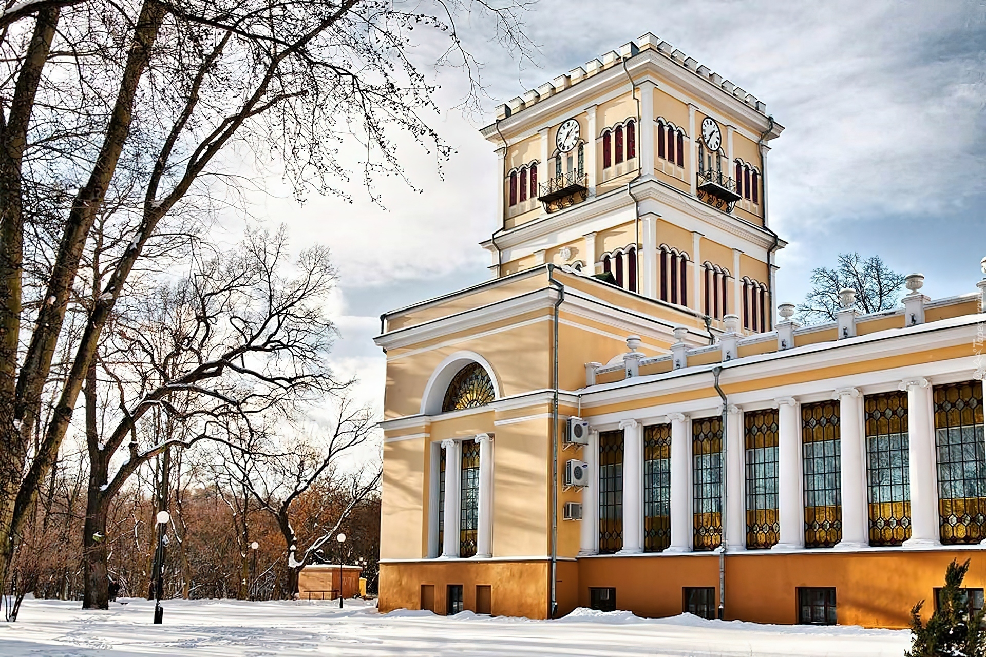 Pałac, Park