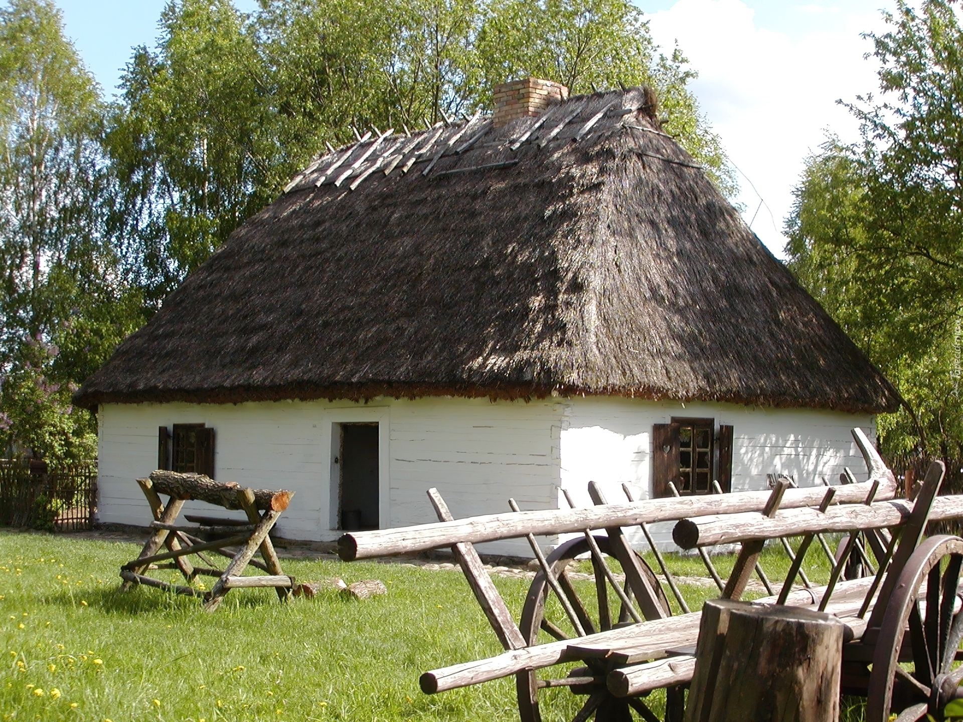 Sierpc, Skansen, Chałupa, Obejście