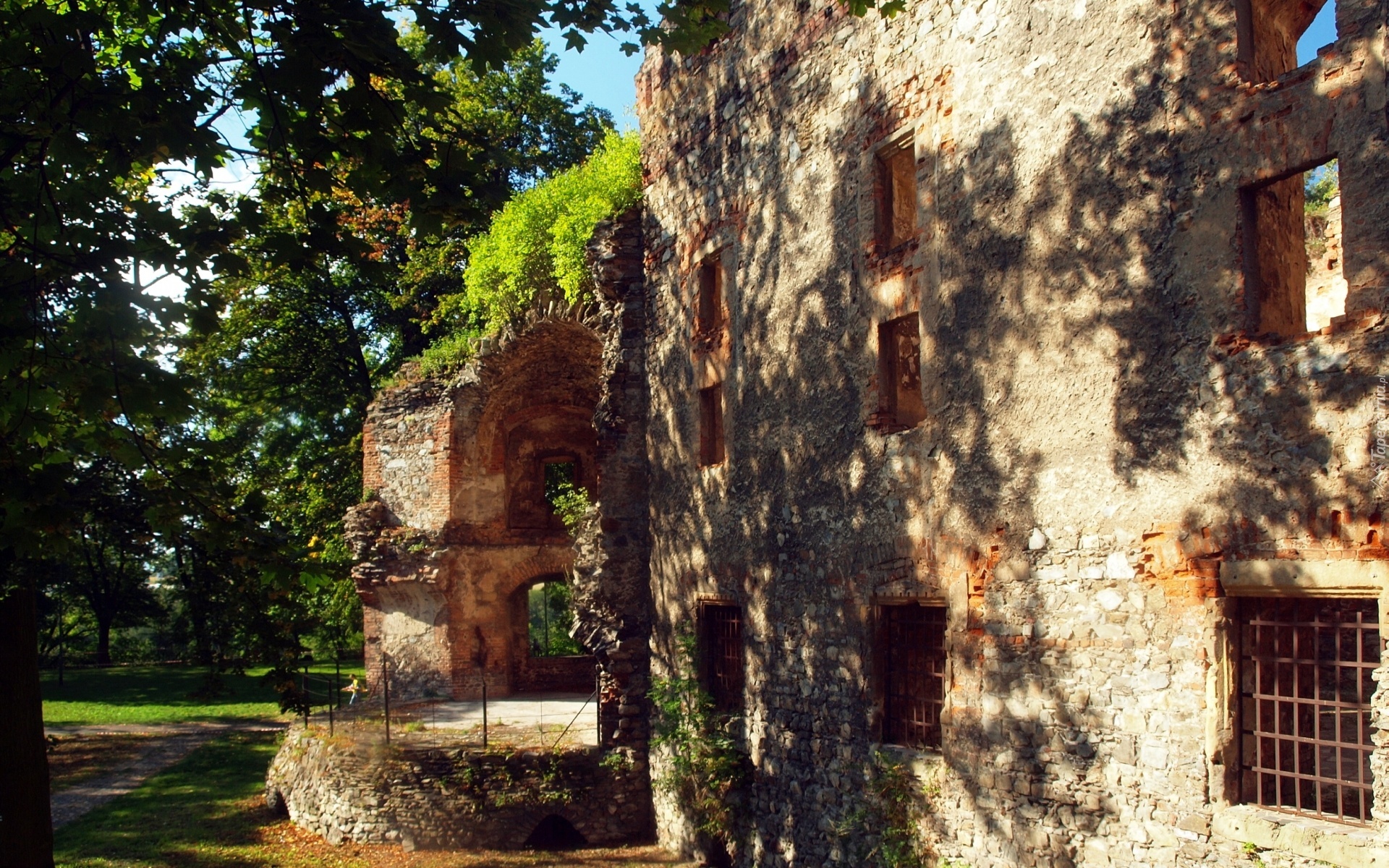 Zamek w Ząbkowicach Śląskich, Dolnośląskie, Polska, Ruiny