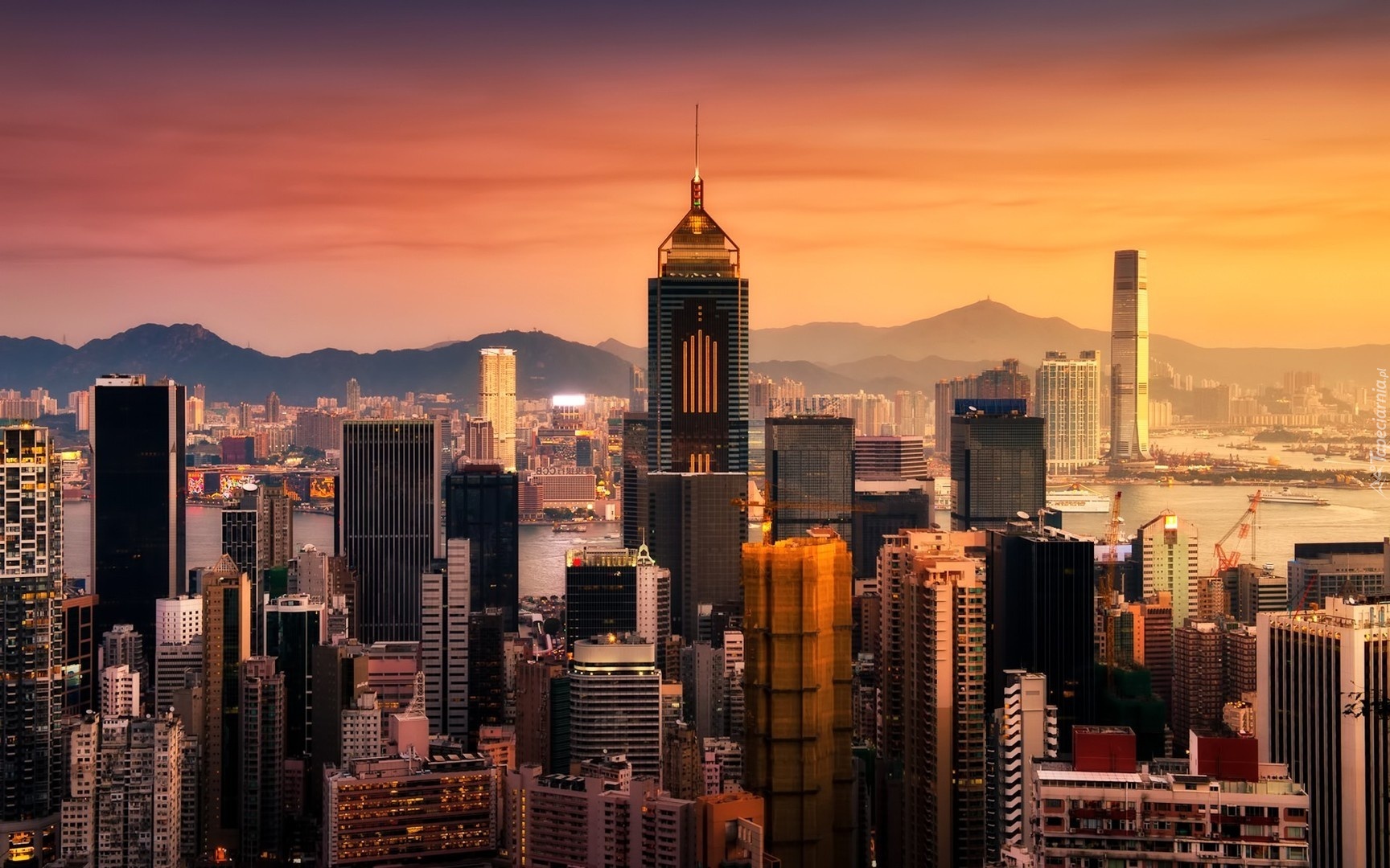 Hong Kong, Miasto, Wieżowce
