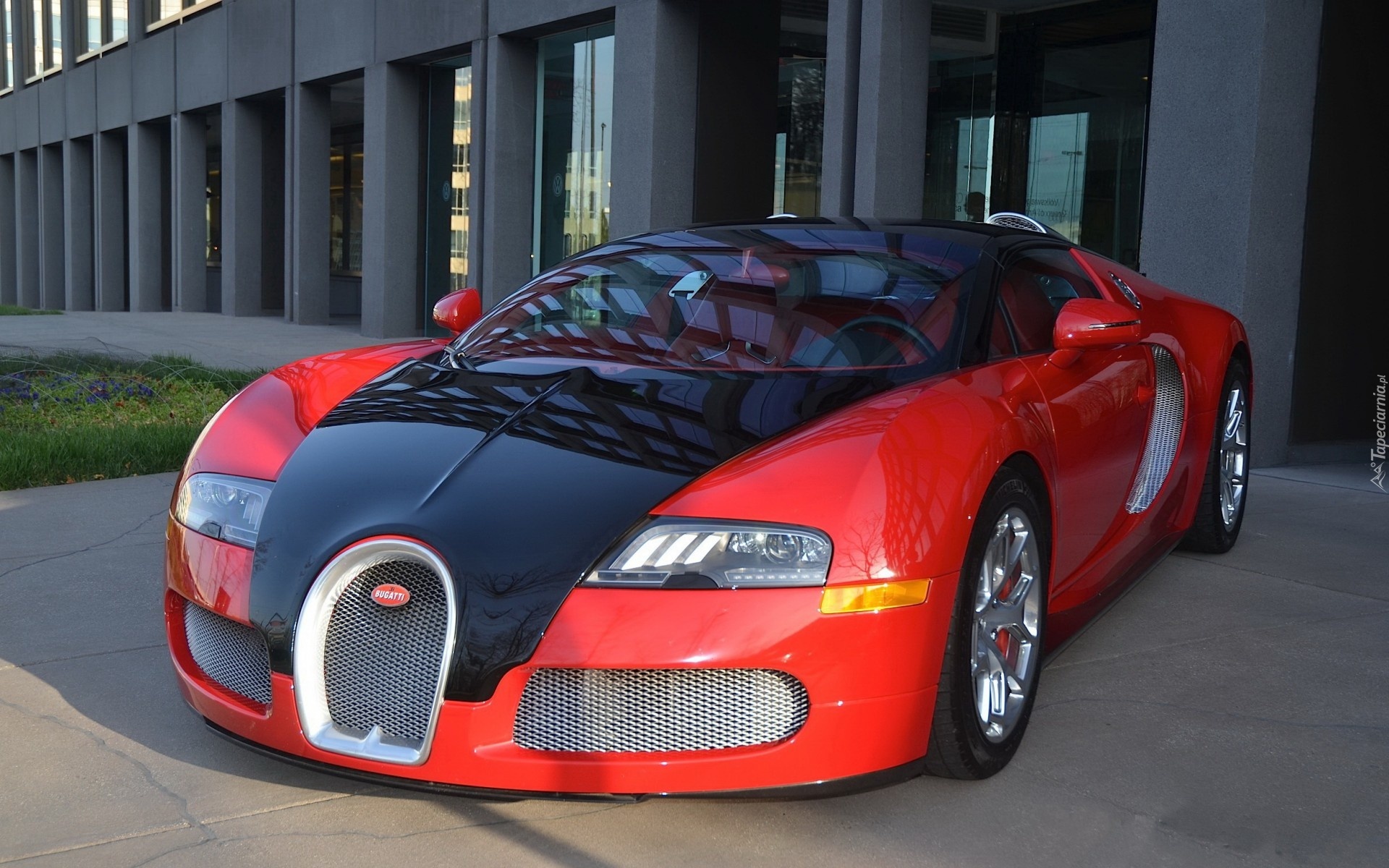 Bugatti, Veyron, Budynek