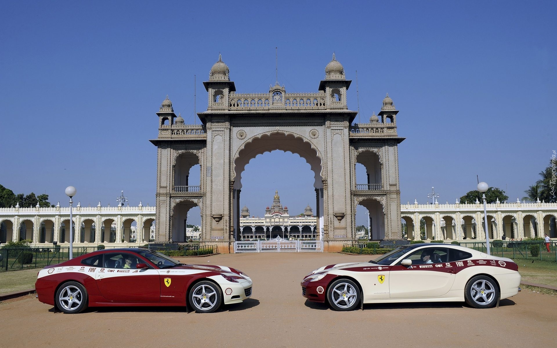 Ferrari, Brama, Pałac, Indie
