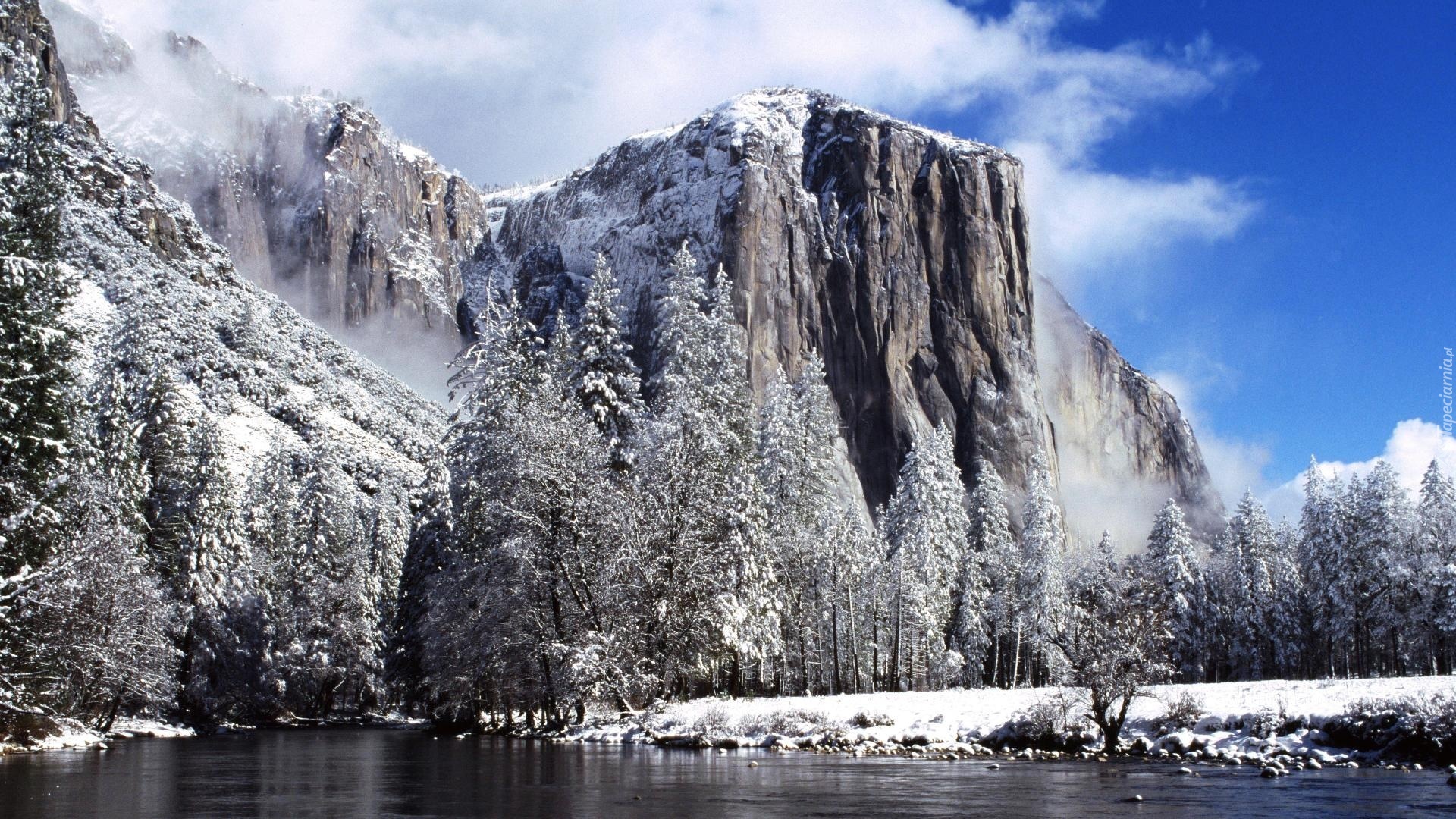 Stany Zjednoczone, Stan Kalifornia, Park Narodowy Yosemite, Góry, Rzeka, Drzewa, Zima, Szczyt El Capitan