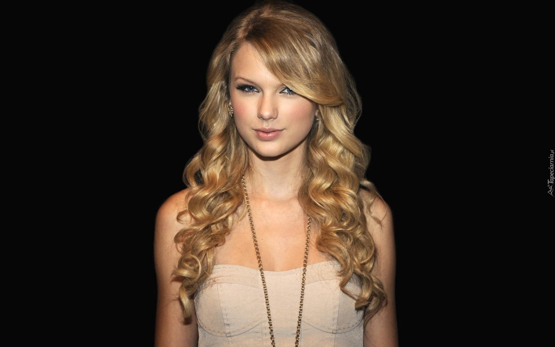 Taylor Swift, Naszyjnik