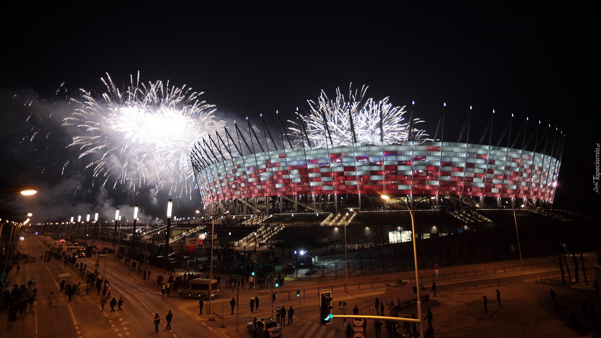 Polska, Warszawa, Stadion Narodowy, Fajerwerki, Ludzie, Noc