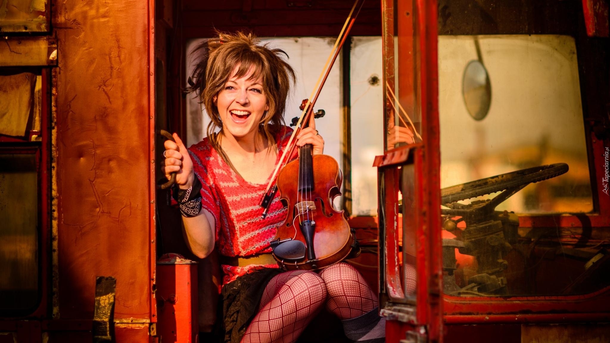 Lindsey Stirling, Skrzypce