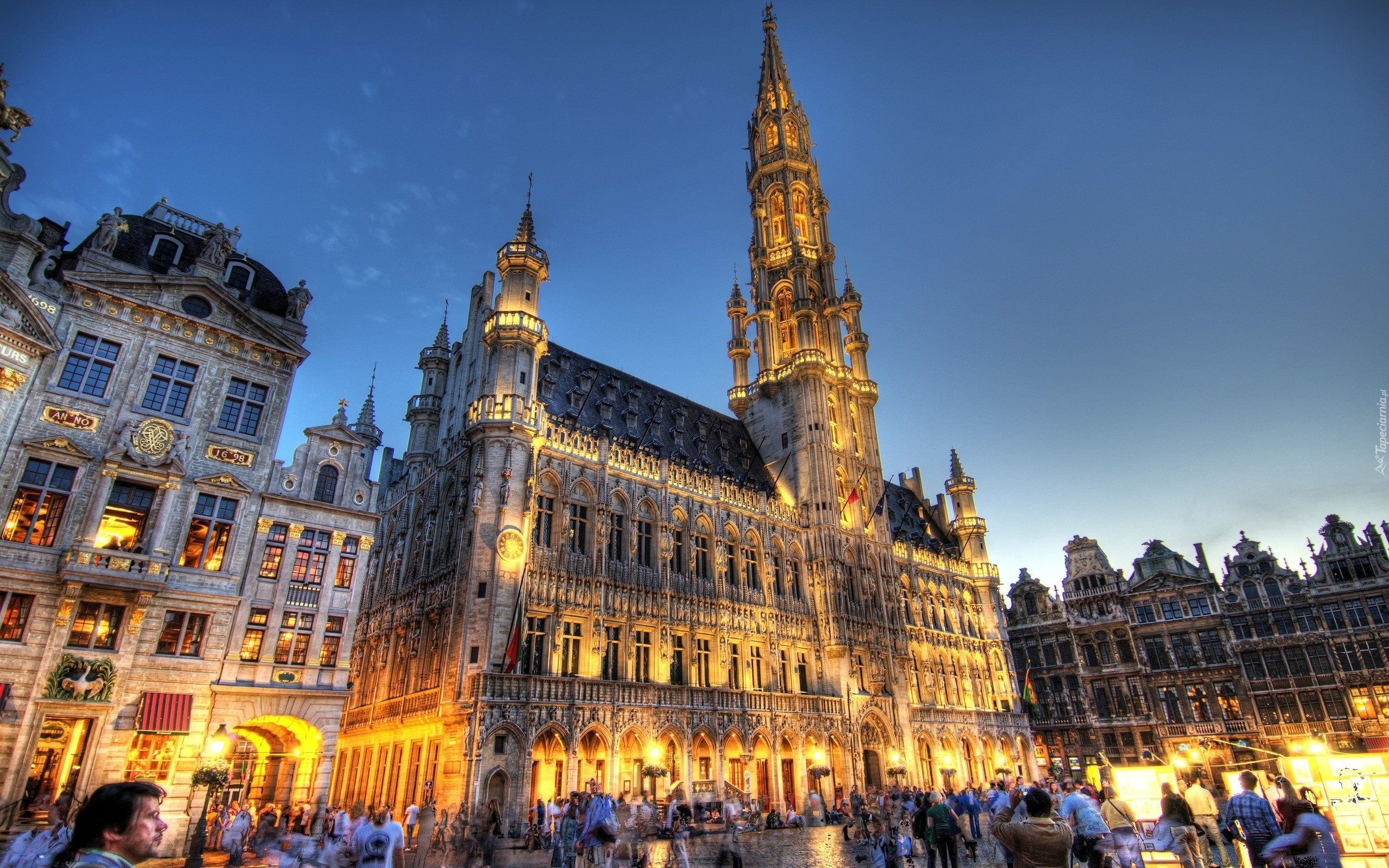  Belgia Bruksela Budynki Ludzie Ratusz