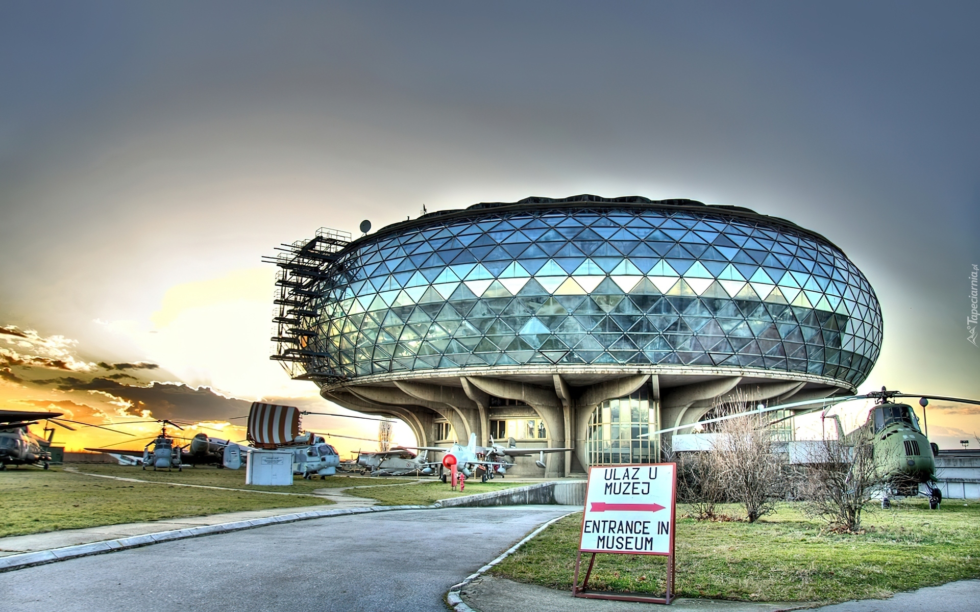 Serbia, Belgrad, Muzeum Lotnictwa, Helikoptery, Samolot